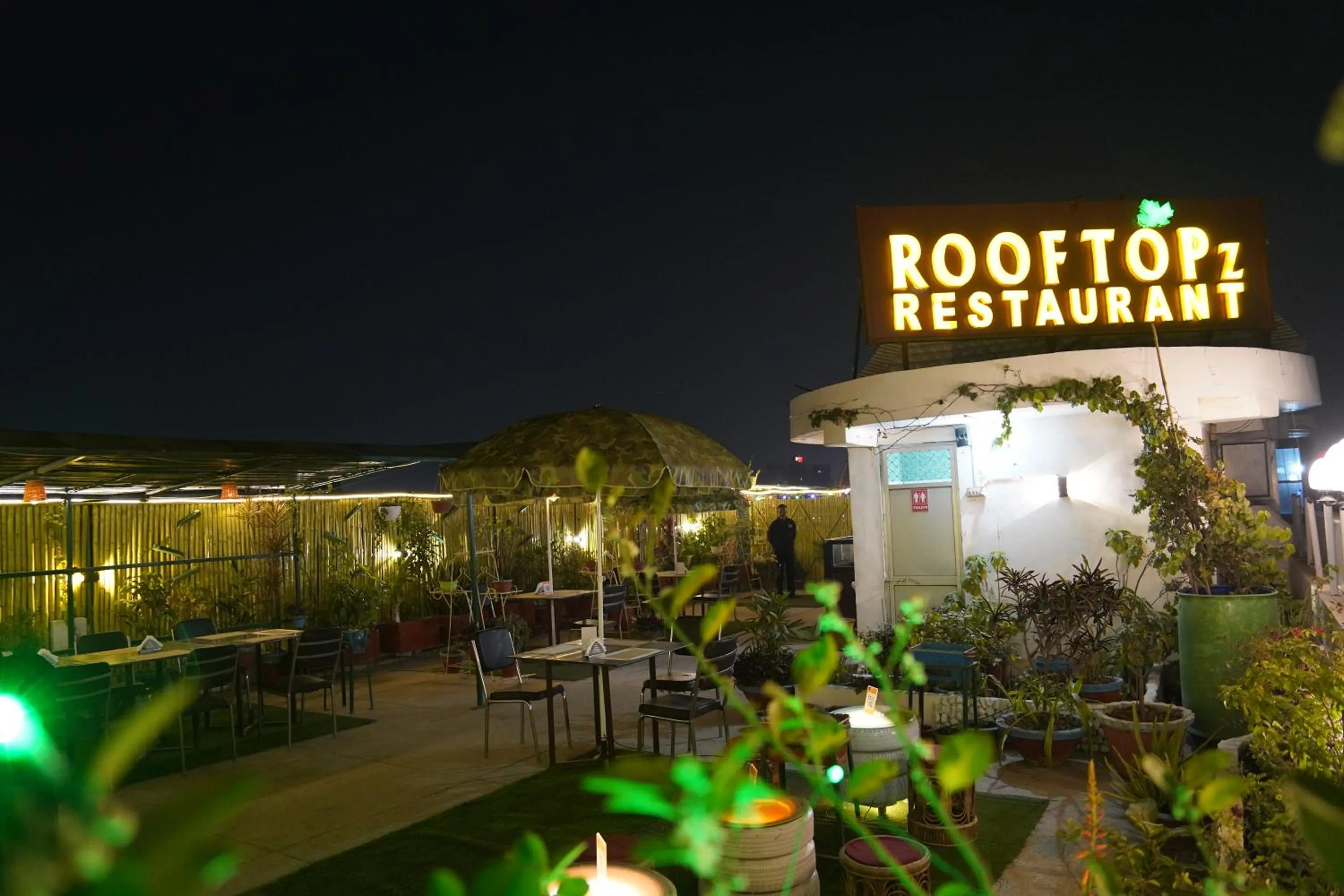 Restaurant/places to eat in Hotel Virasat Retreat