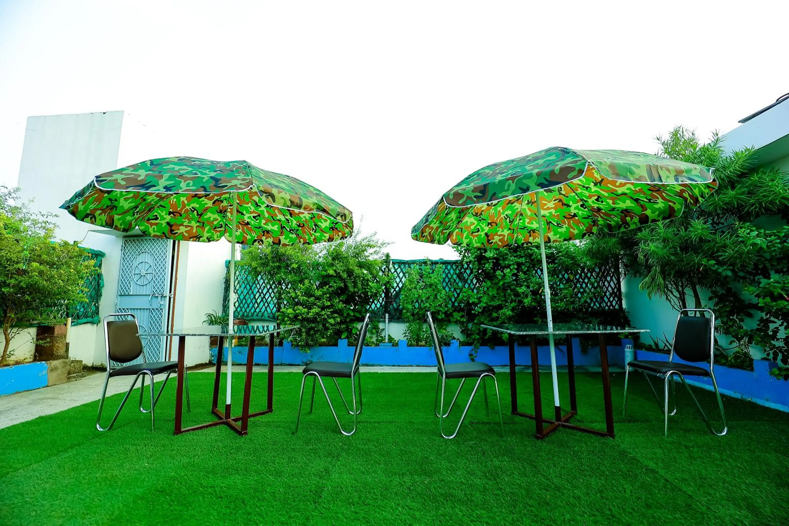 Restaurant/places to eat in Hotel Virasat Retreat