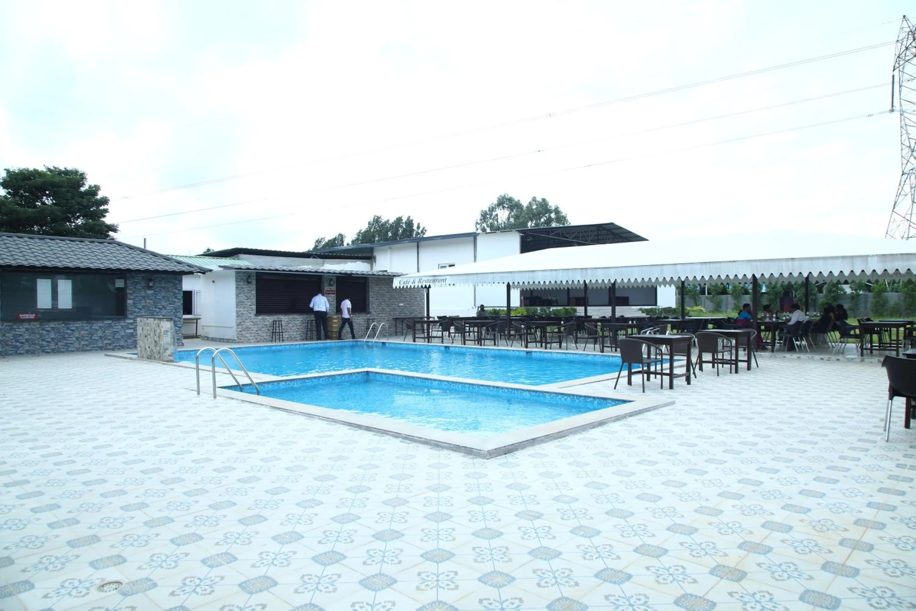 Restaurant/places to eat in Vistar Resort & Hotels