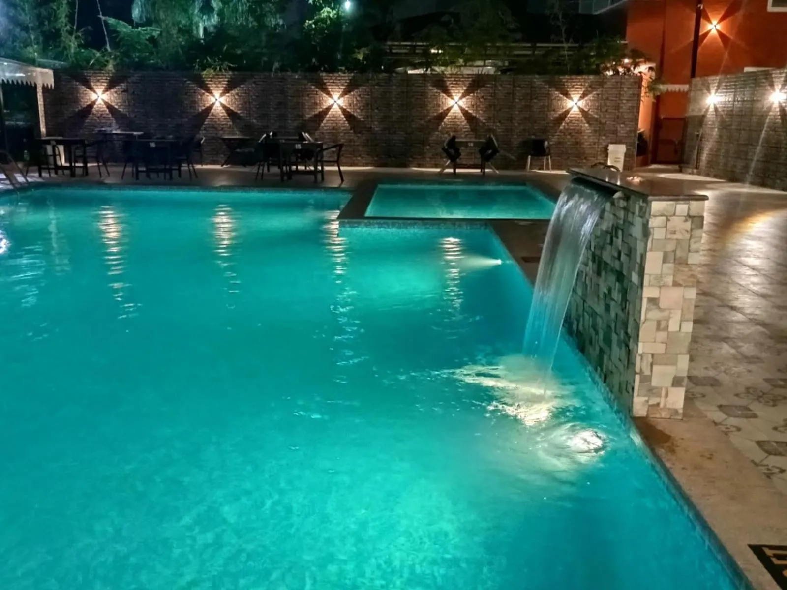 Swimming pool in Vistar Resort & Hotels