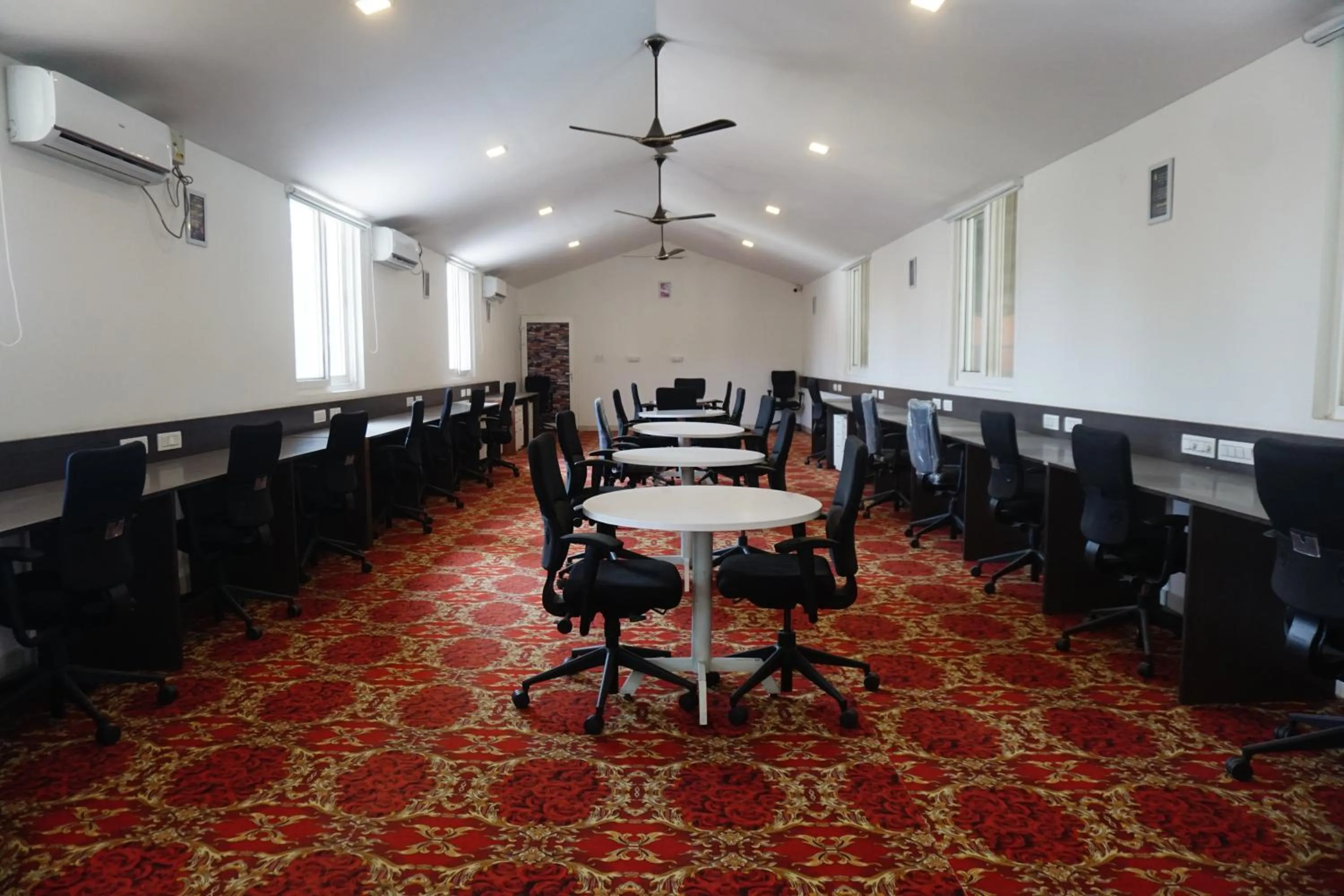 Meeting/conference room in Vistar Resort & Hotels