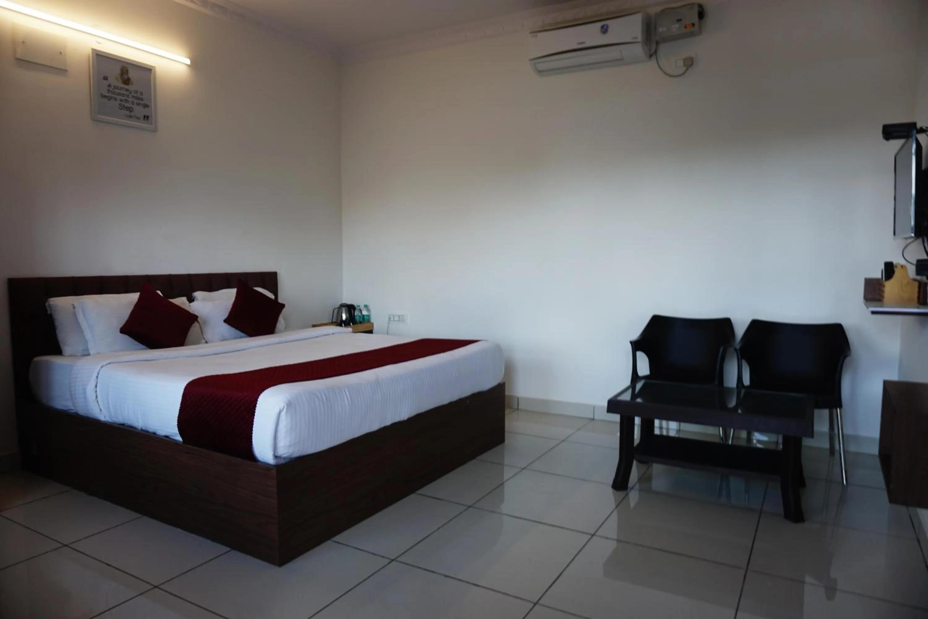 Bedroom, Bed in Vistar Resort & Hotels