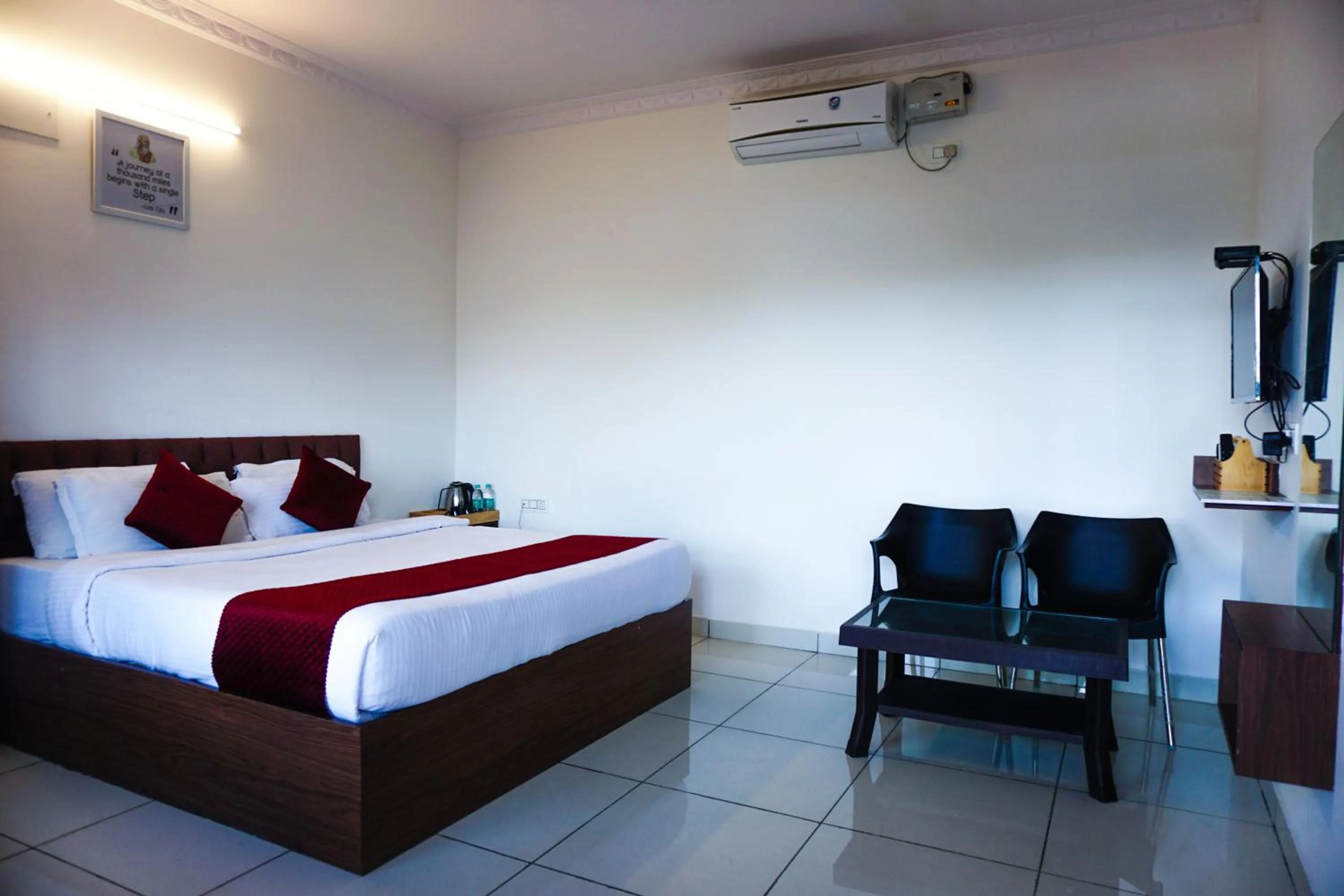 Bedroom, Bed in Vistar Resort & Hotels
