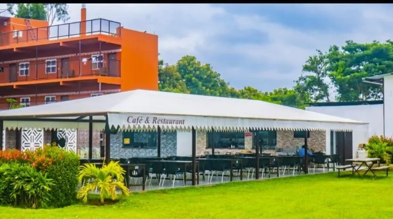 Restaurant/places to eat in Vistar Resort & Hotels