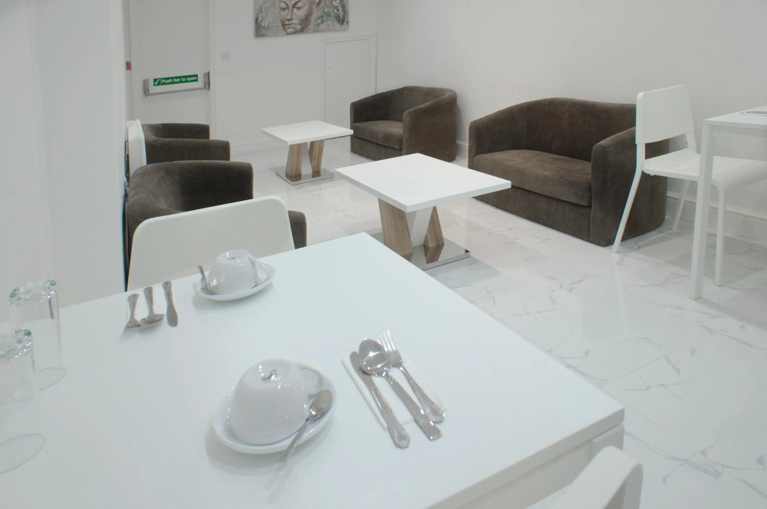 Seating area in Trivelles Rochester Hotel