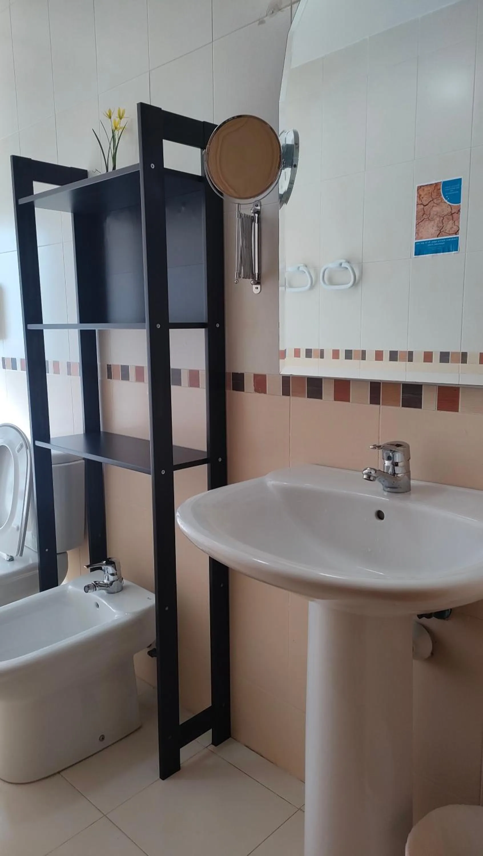 Bathroom in Hermosa Habitación amplia, fresca y tranquila.