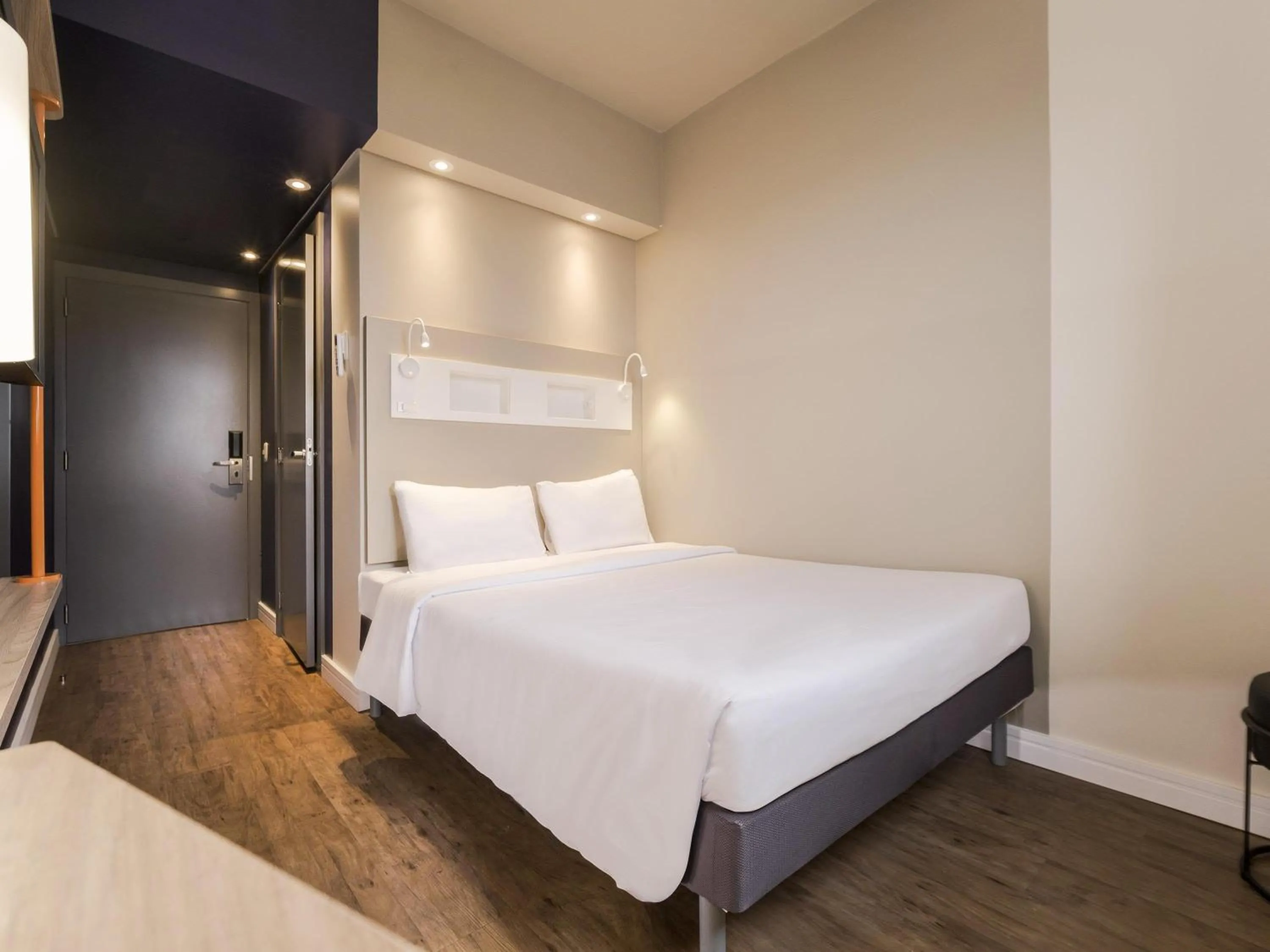 Bedroom, Bed in Ibis Budget Farroupilha