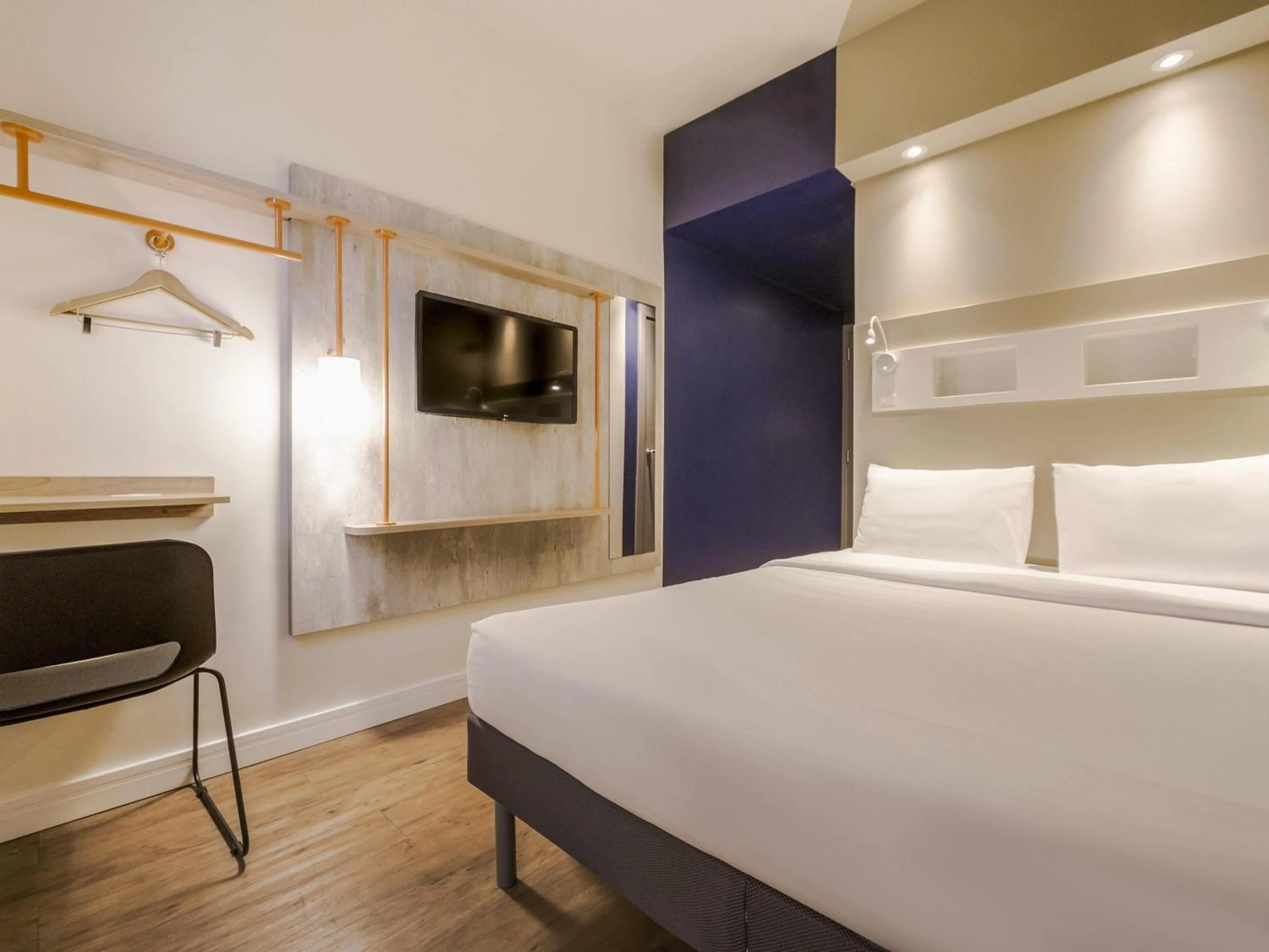 Bedroom, Bed in Ibis Budget Farroupilha
