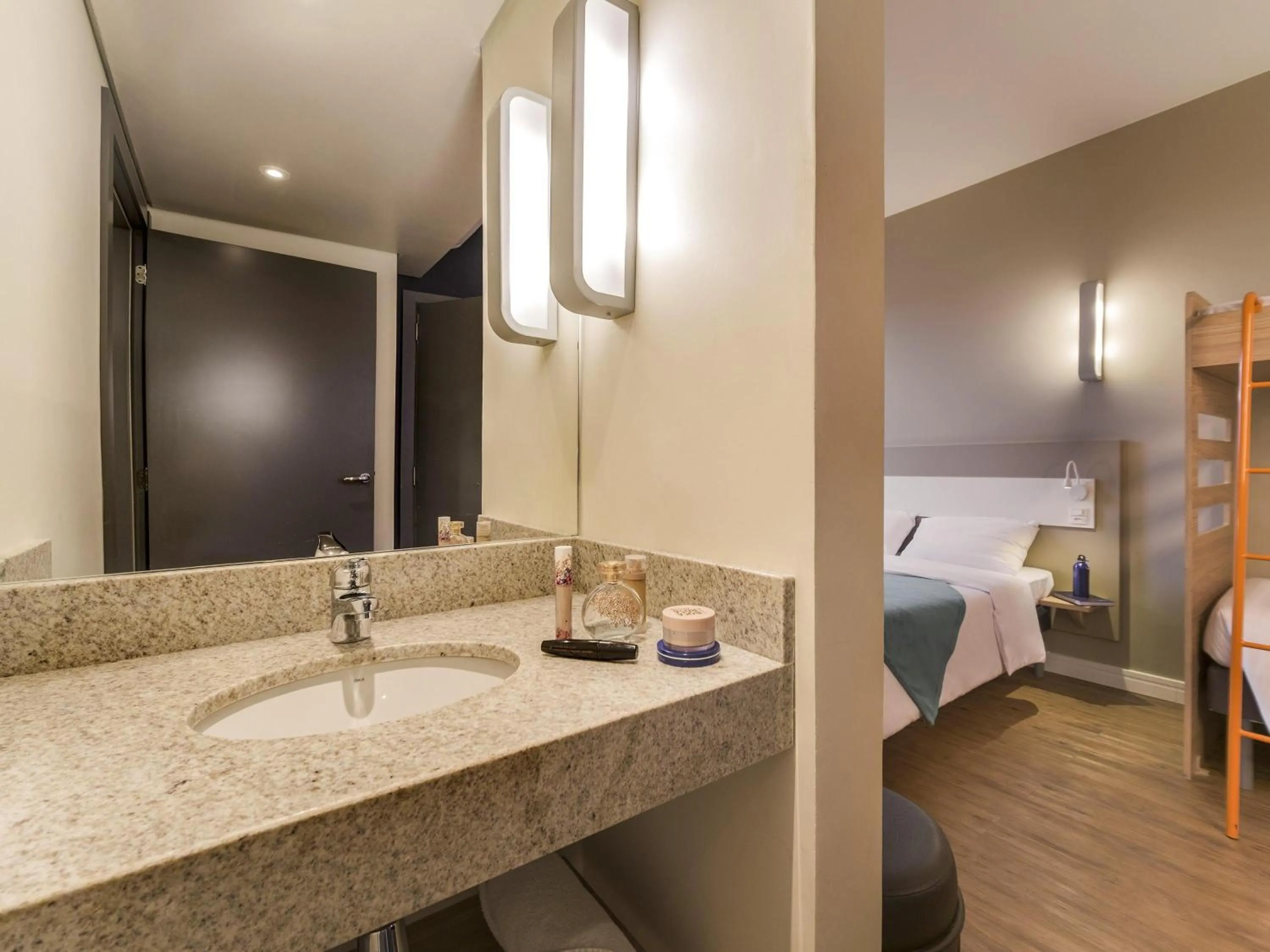 Bedroom, Bed in Ibis Budget Farroupilha