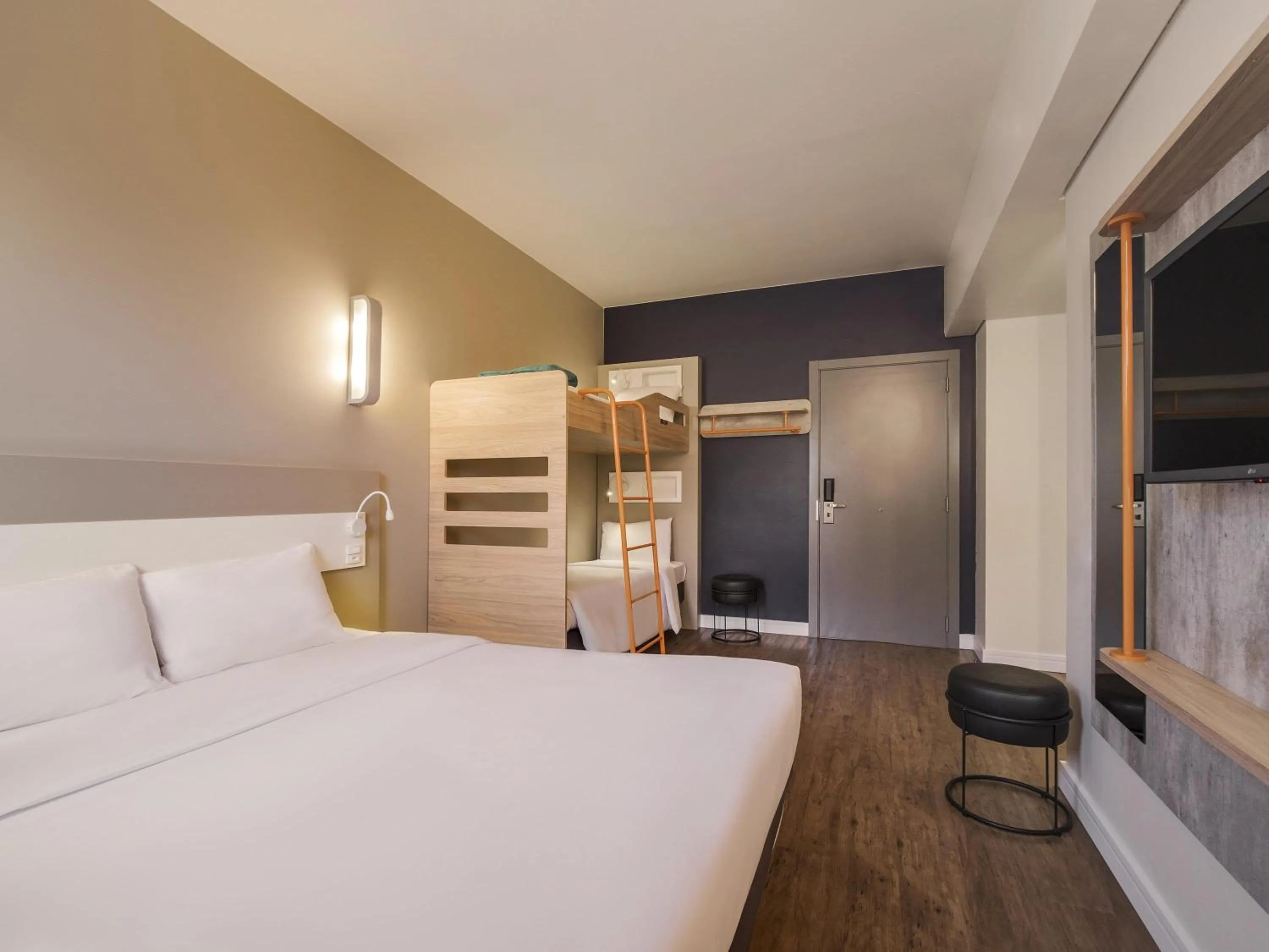 Bedroom, Bed in Ibis Budget Farroupilha