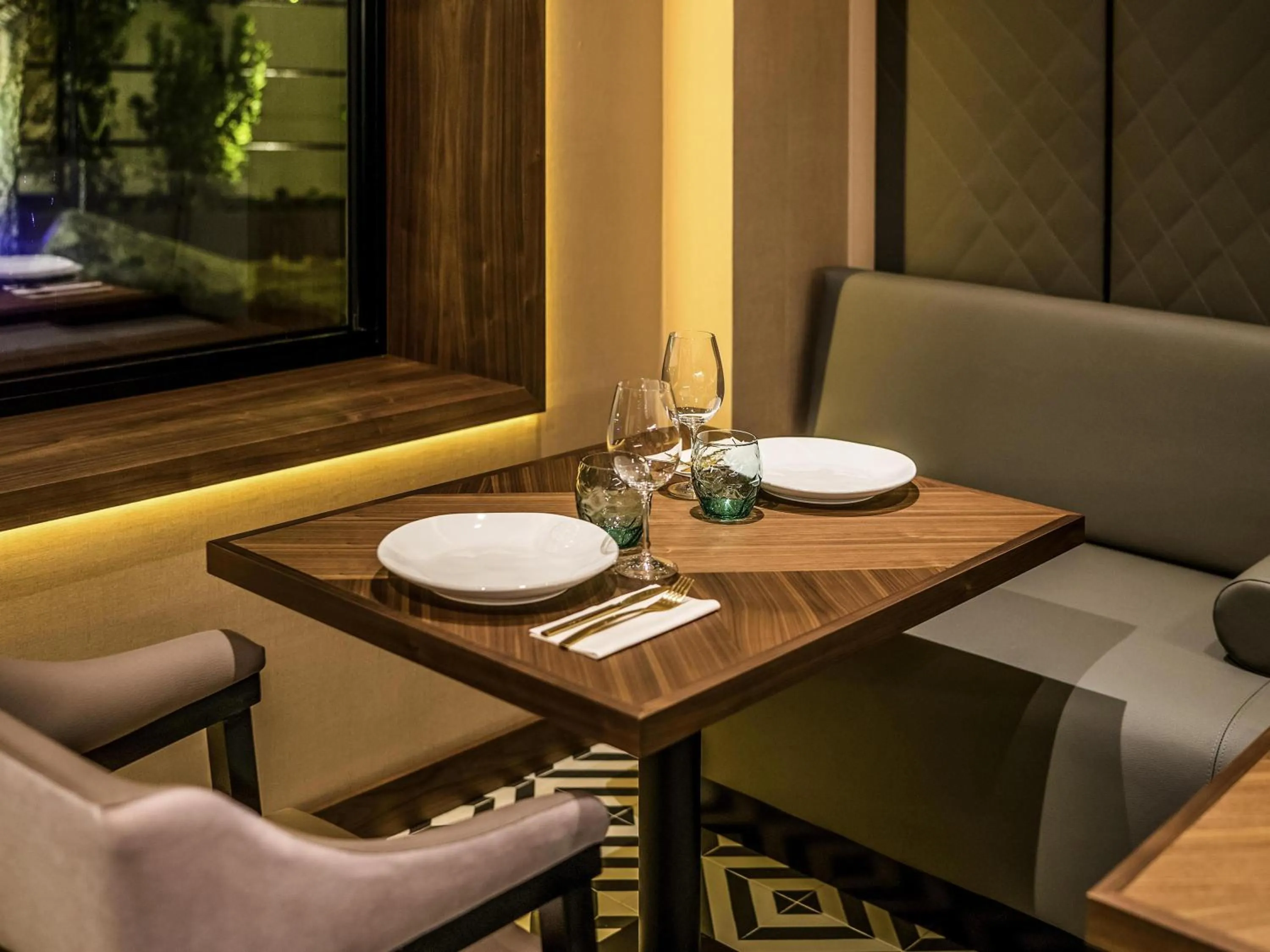 Lounge or bar in Mercure Lugo Centro