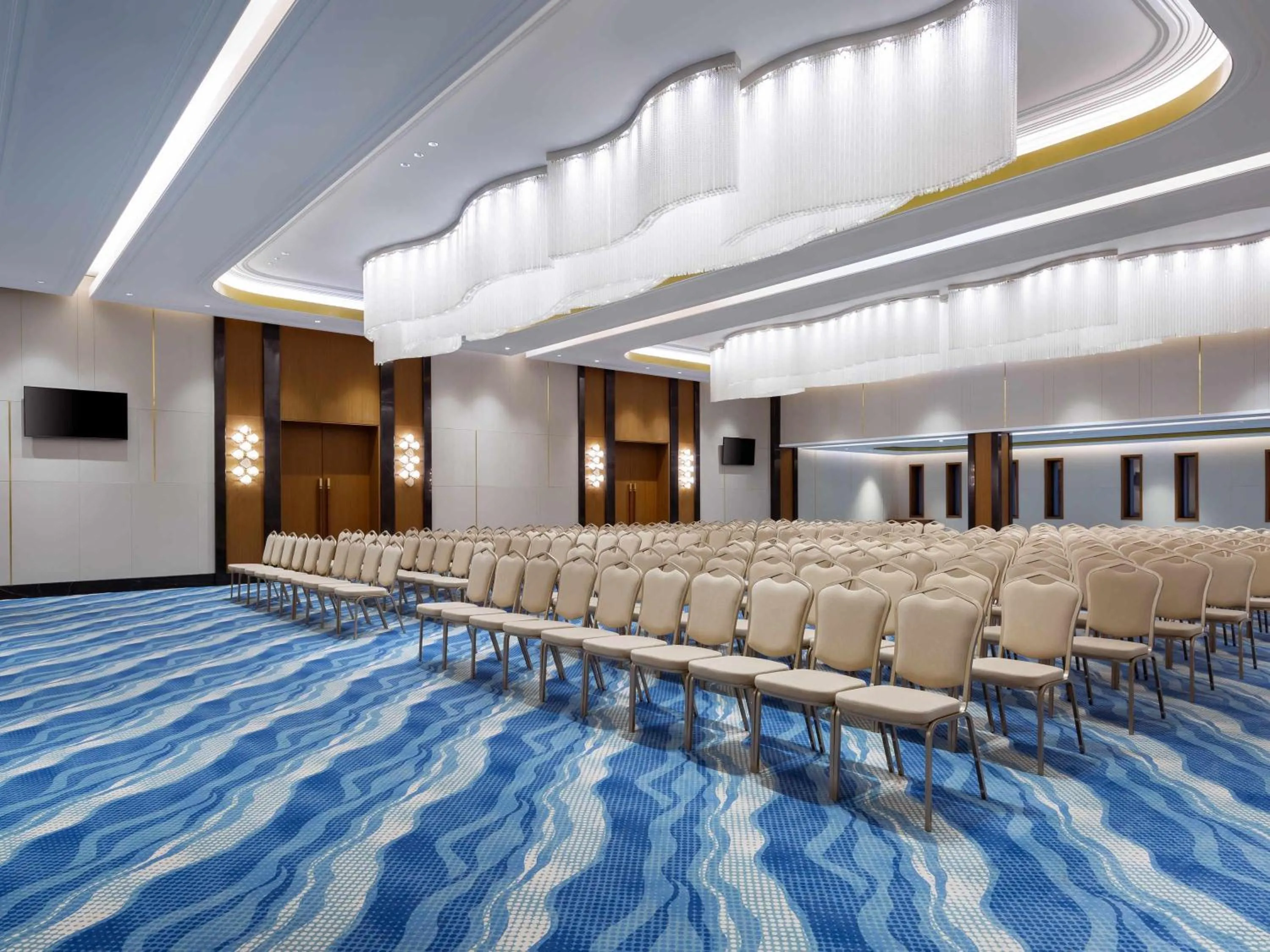 Meeting/conference room in Swissôtel Wellness Resort Alatau Almaty