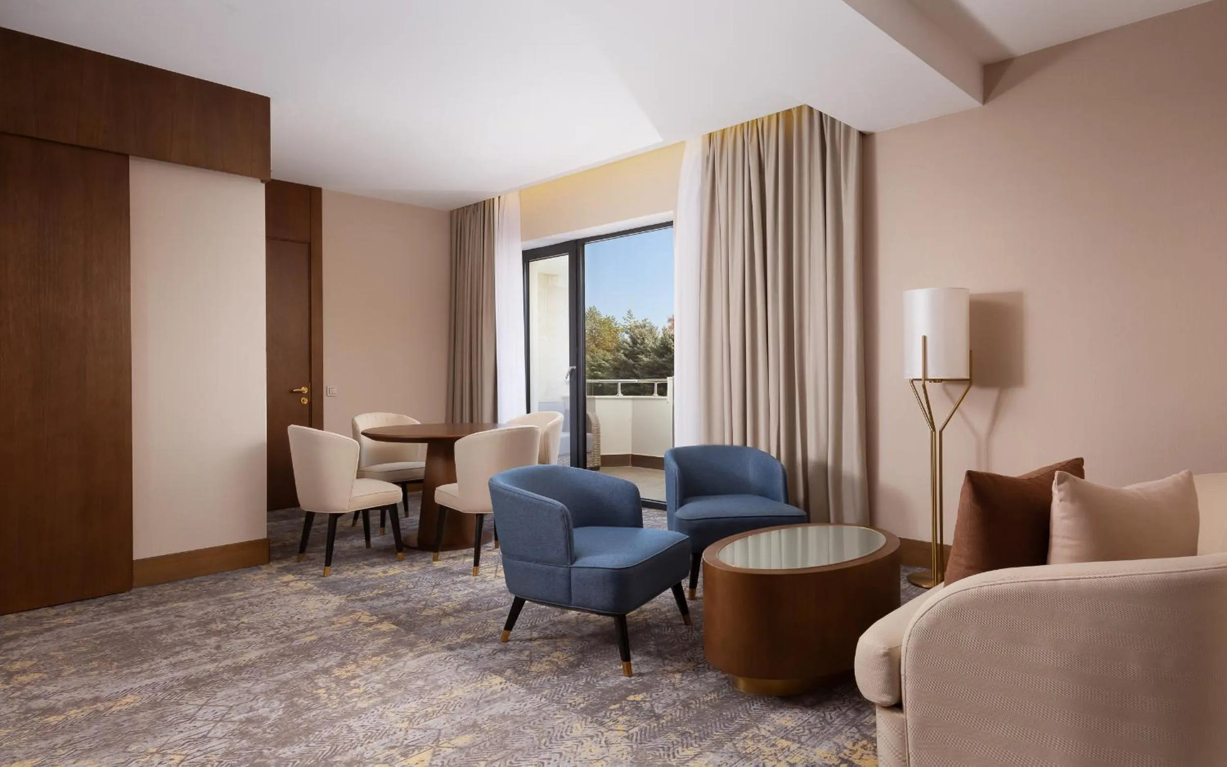 Living room in Swissôtel Wellness Resort Alatau Almaty