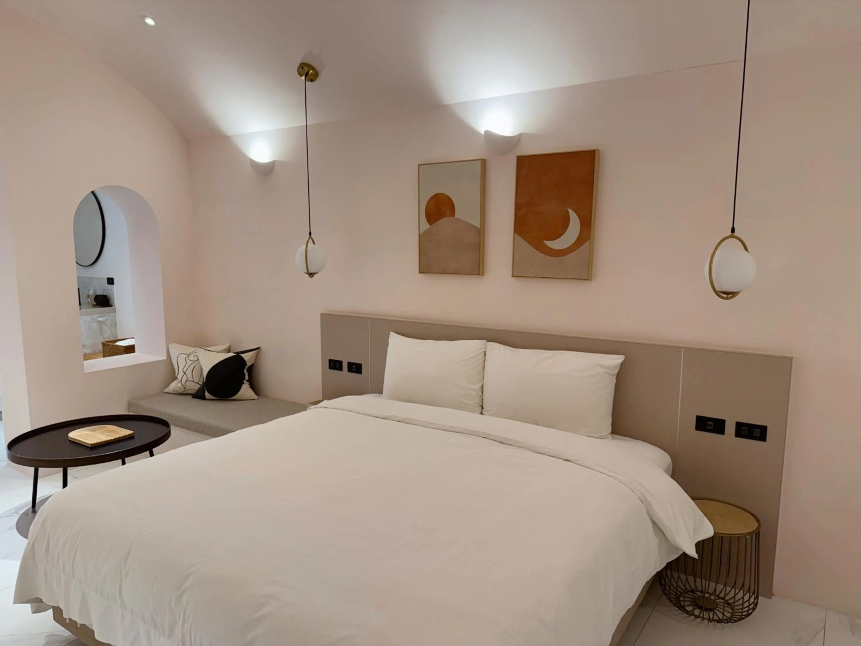 Bed in Little Greece