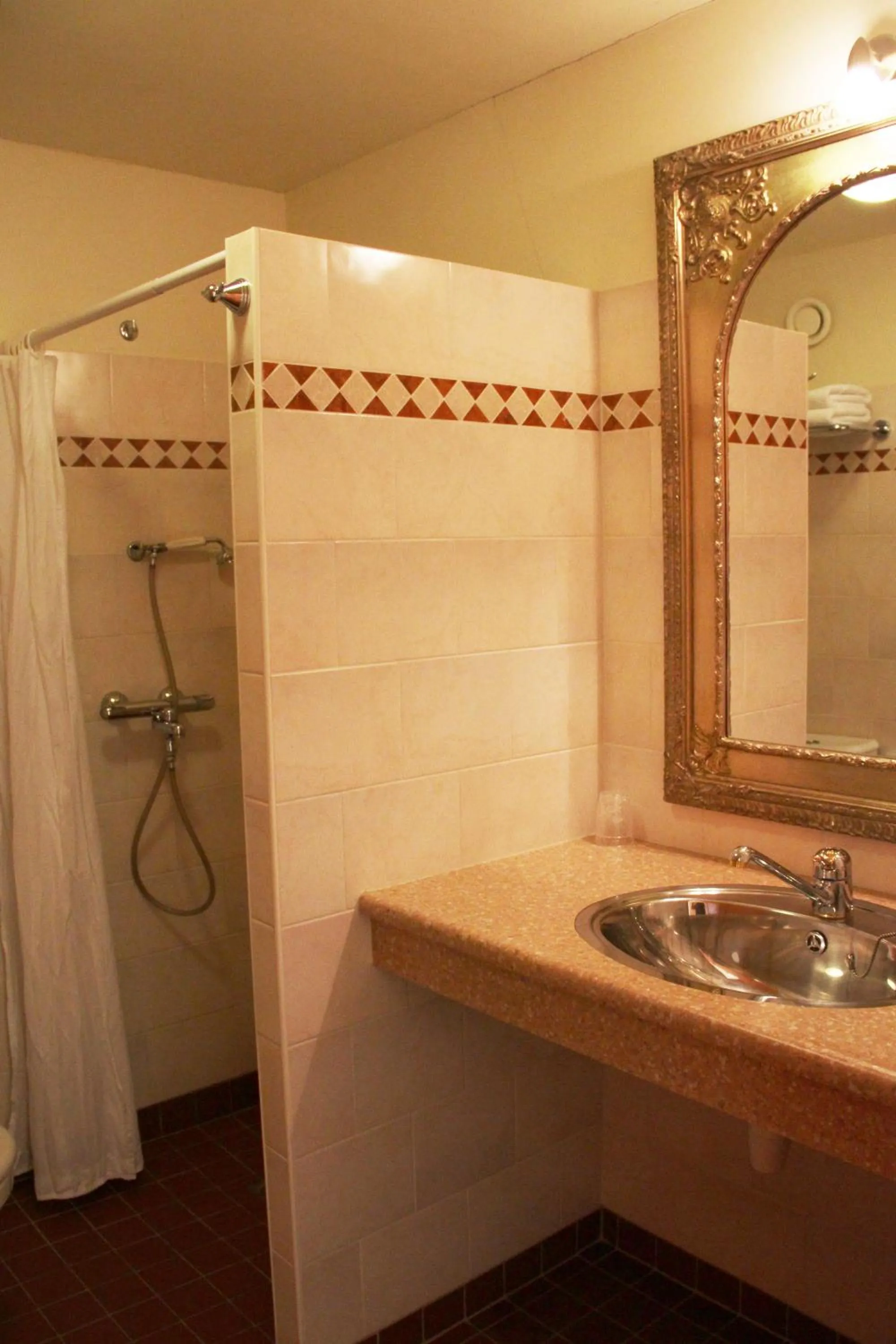 Bathroom in Jachthaven Hotel Borger