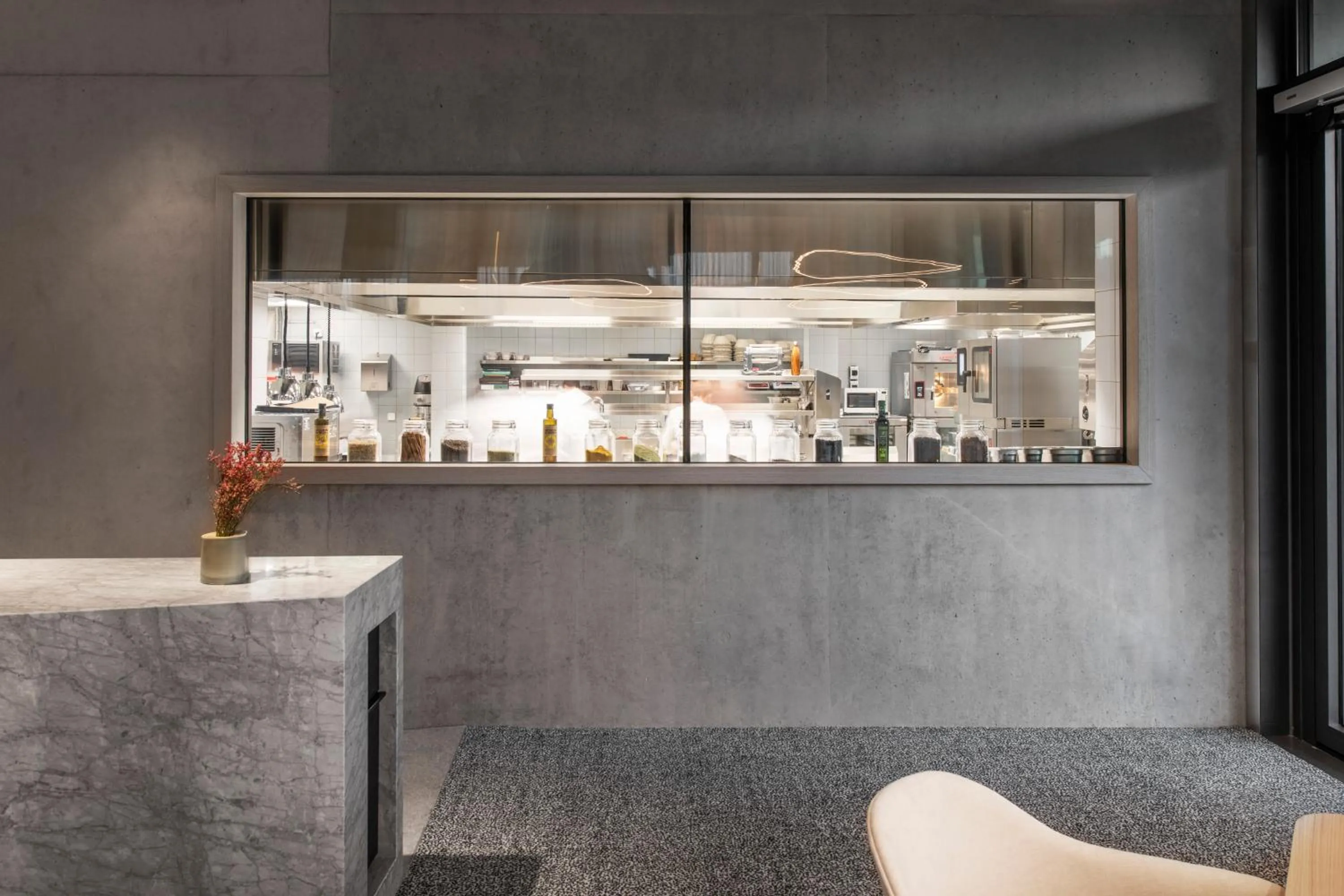 Restaurant/places to eat in Hôtel des Horlogers