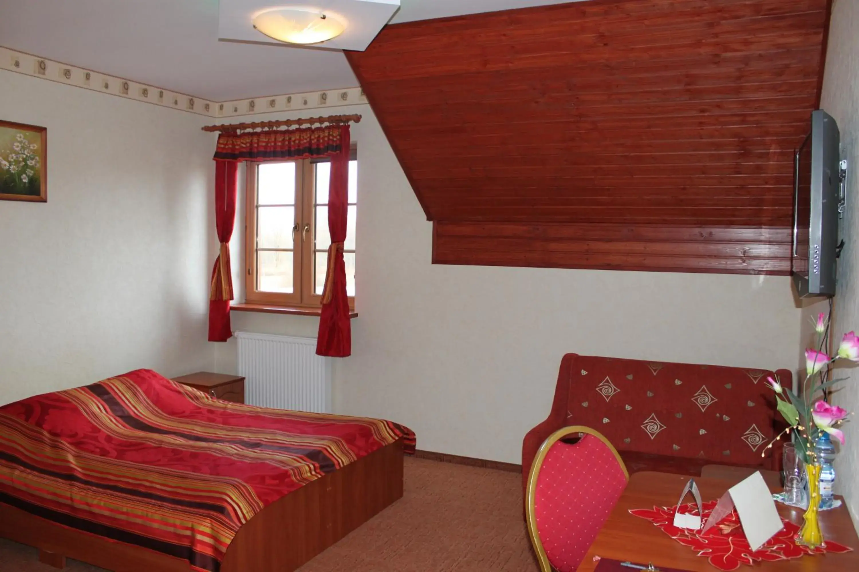 Classic Triple Room in Zajazd Mihałufka Classic Triple Room in Zajazd Mihałufka