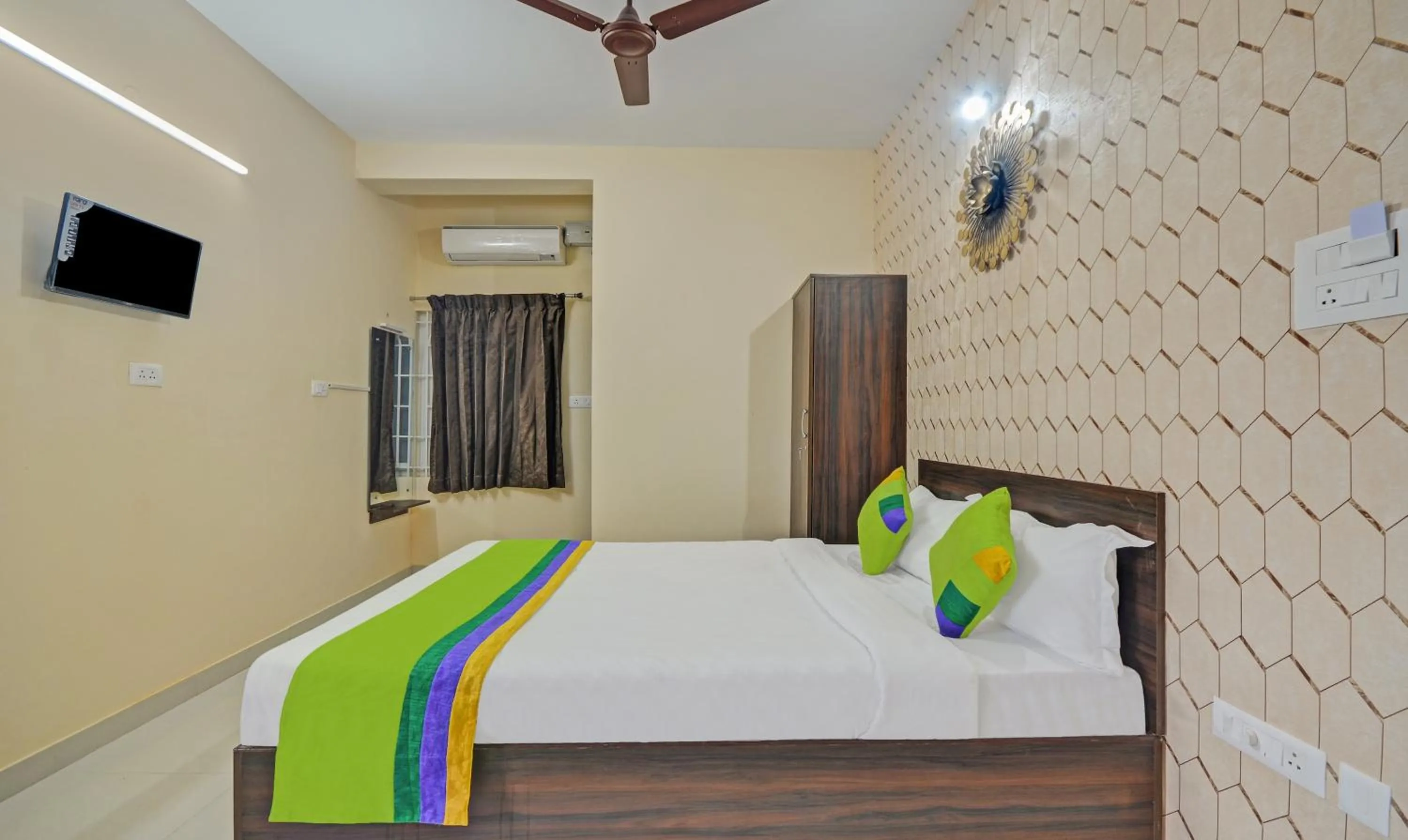 Bedroom, Bed in Treebo Everest Residency Tidel Park, 15 Mins From Coimbatore International Airport