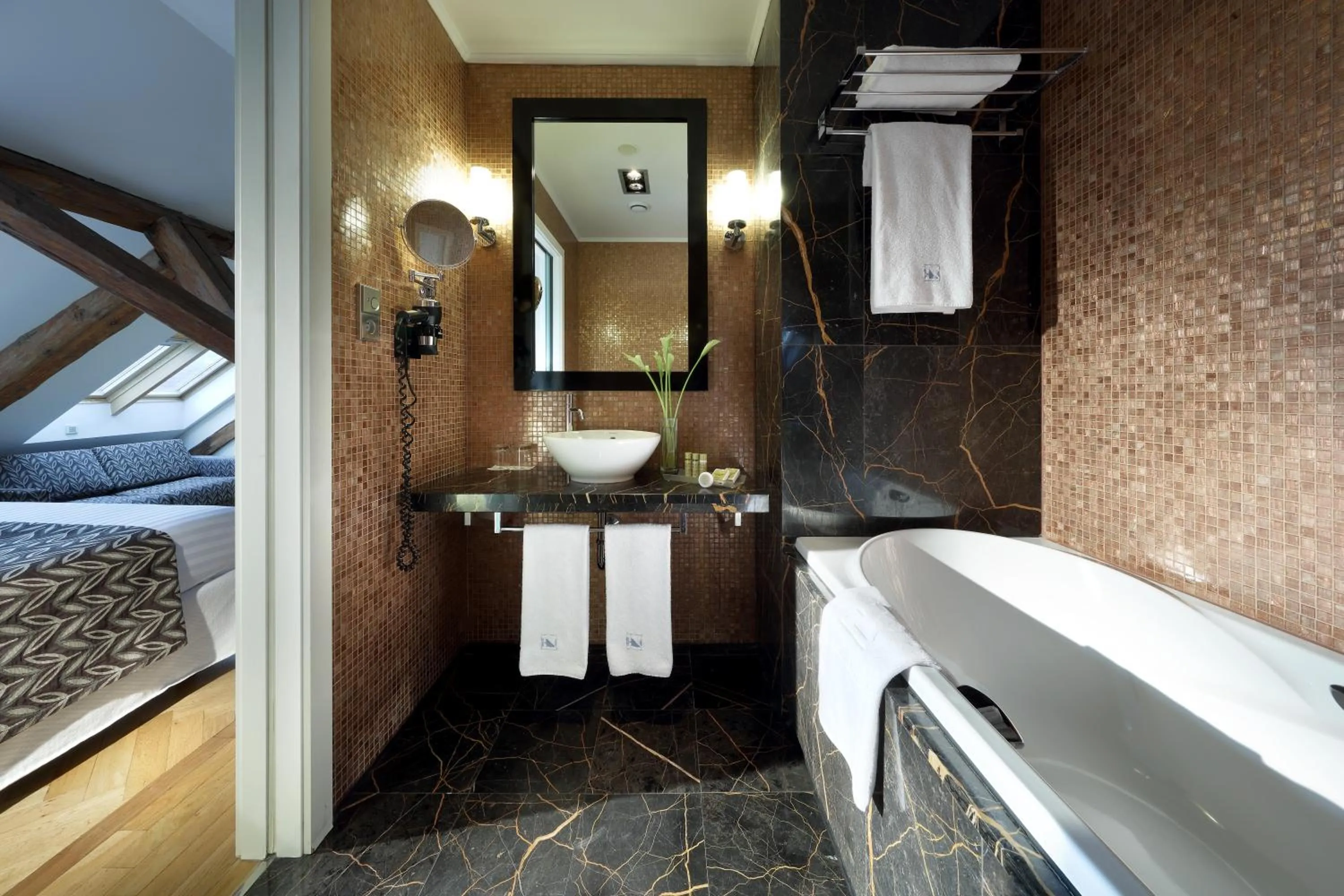 Bathroom, Bed in Eurostars Thalia