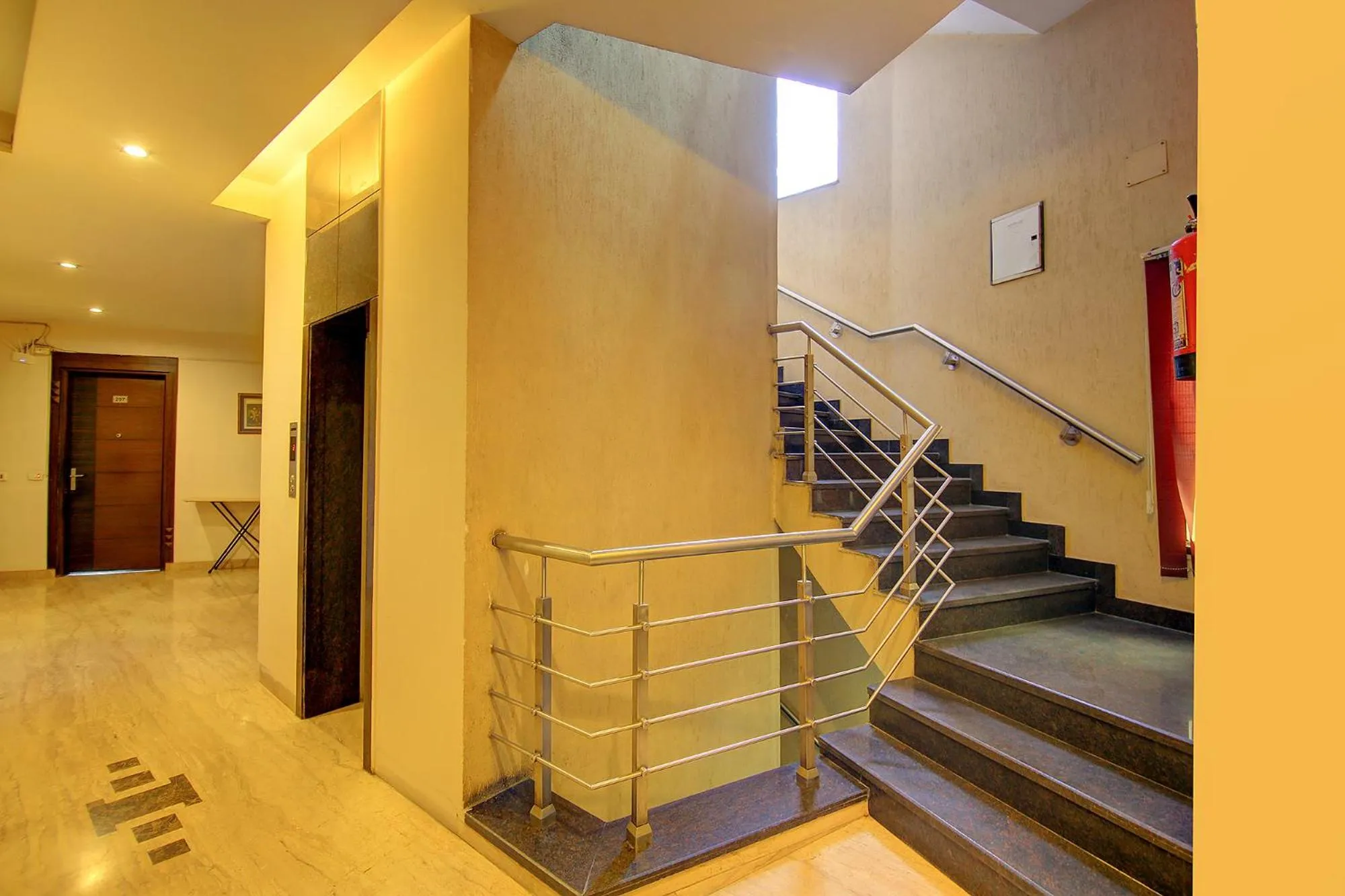 Lobby or reception in FabHotel Phoenix Hospitality Near DLF Cyber Hub & Metro, Gurugram