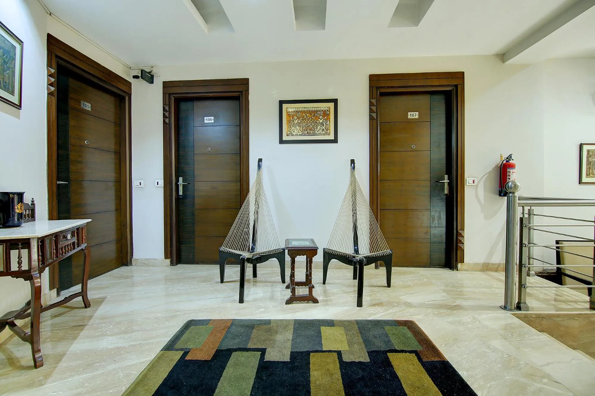 Lobby or reception in FabHotel Phoenix Hospitality Near DLF Cyber Hub & Metro, Gurugram