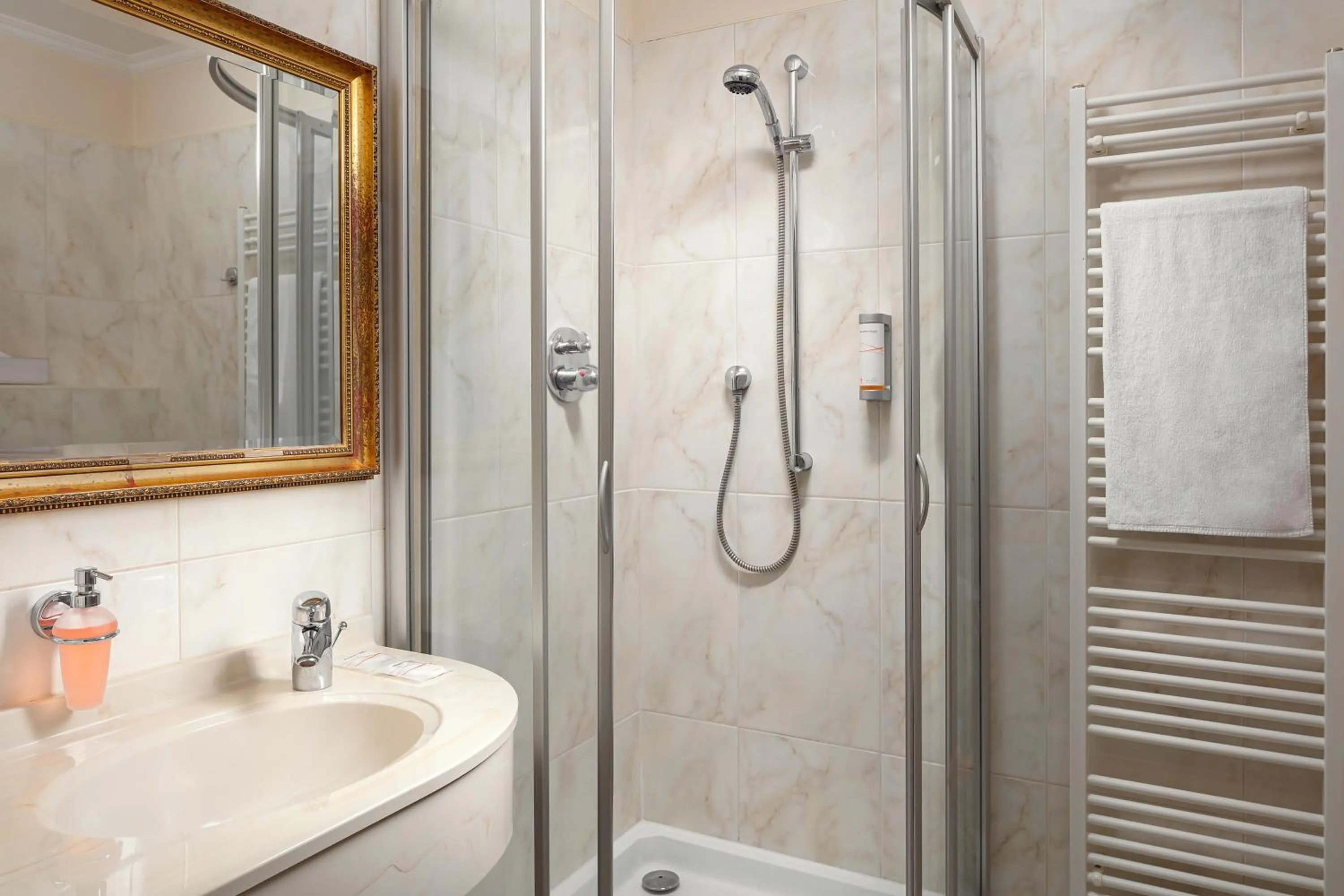 Suite with Wellness Access in Humboldt Park Hotel & Spa