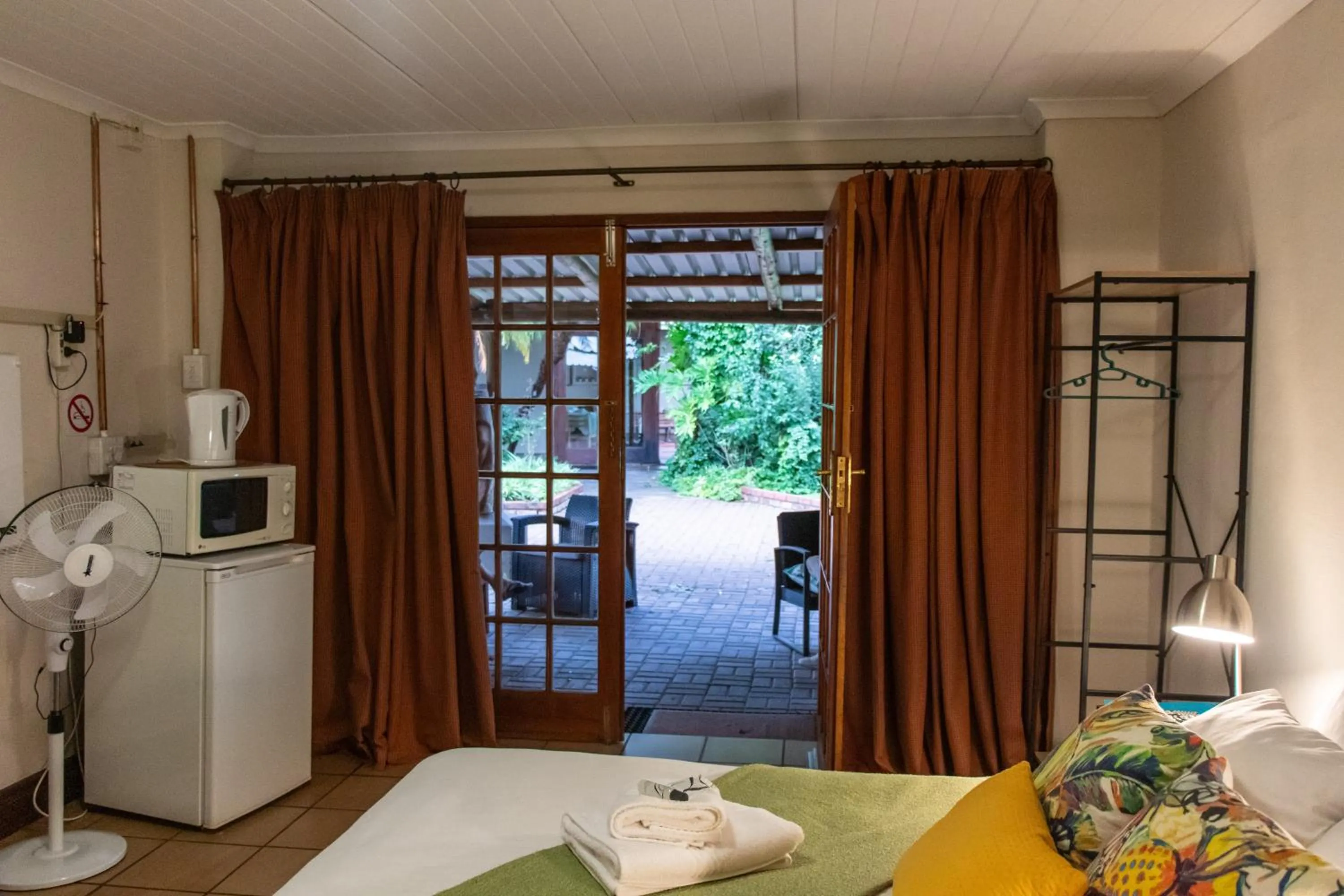 Photo of the whole room in Riverbank Lodge