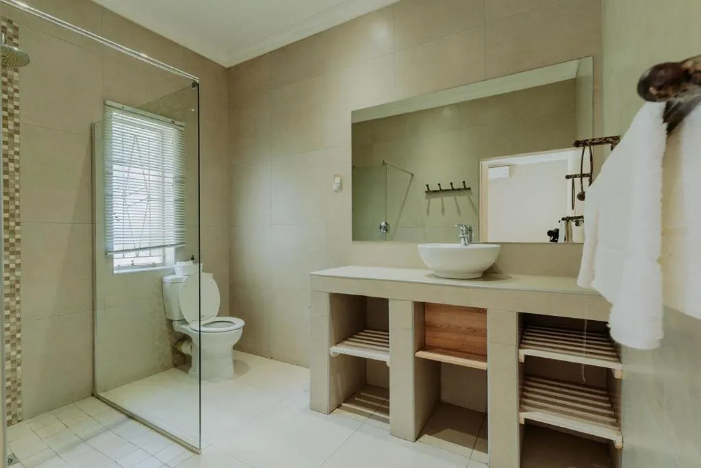 Bathroom in Riverbank Lodge