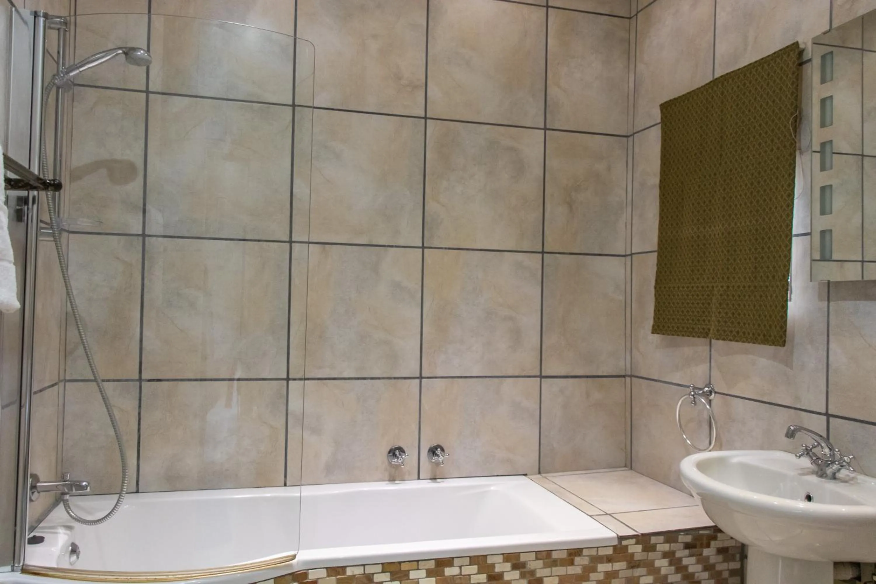 Bathroom in Riverbank Lodge