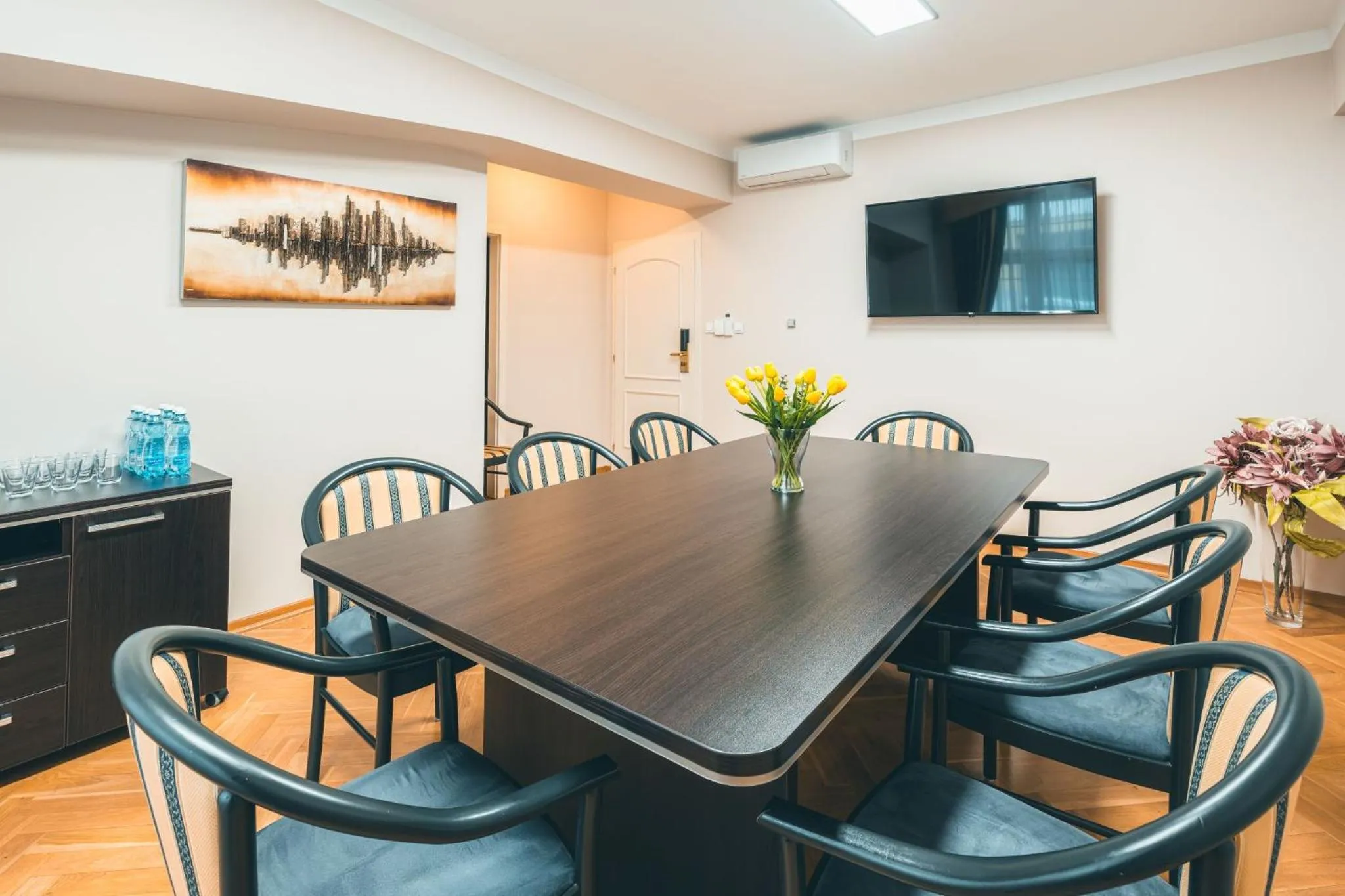 Business facilities in Elysee Hotel