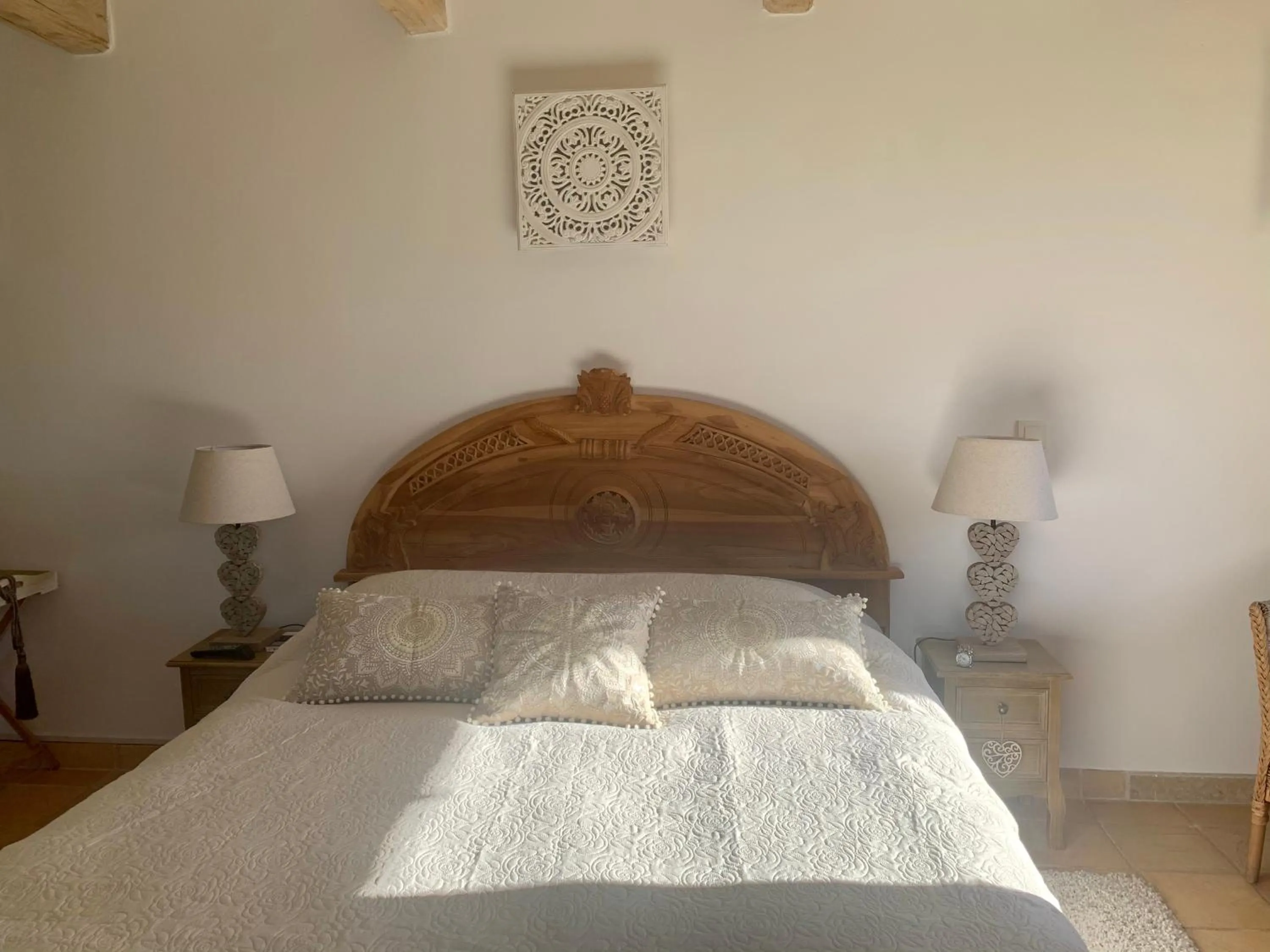 Bed in le mas des roses 1884