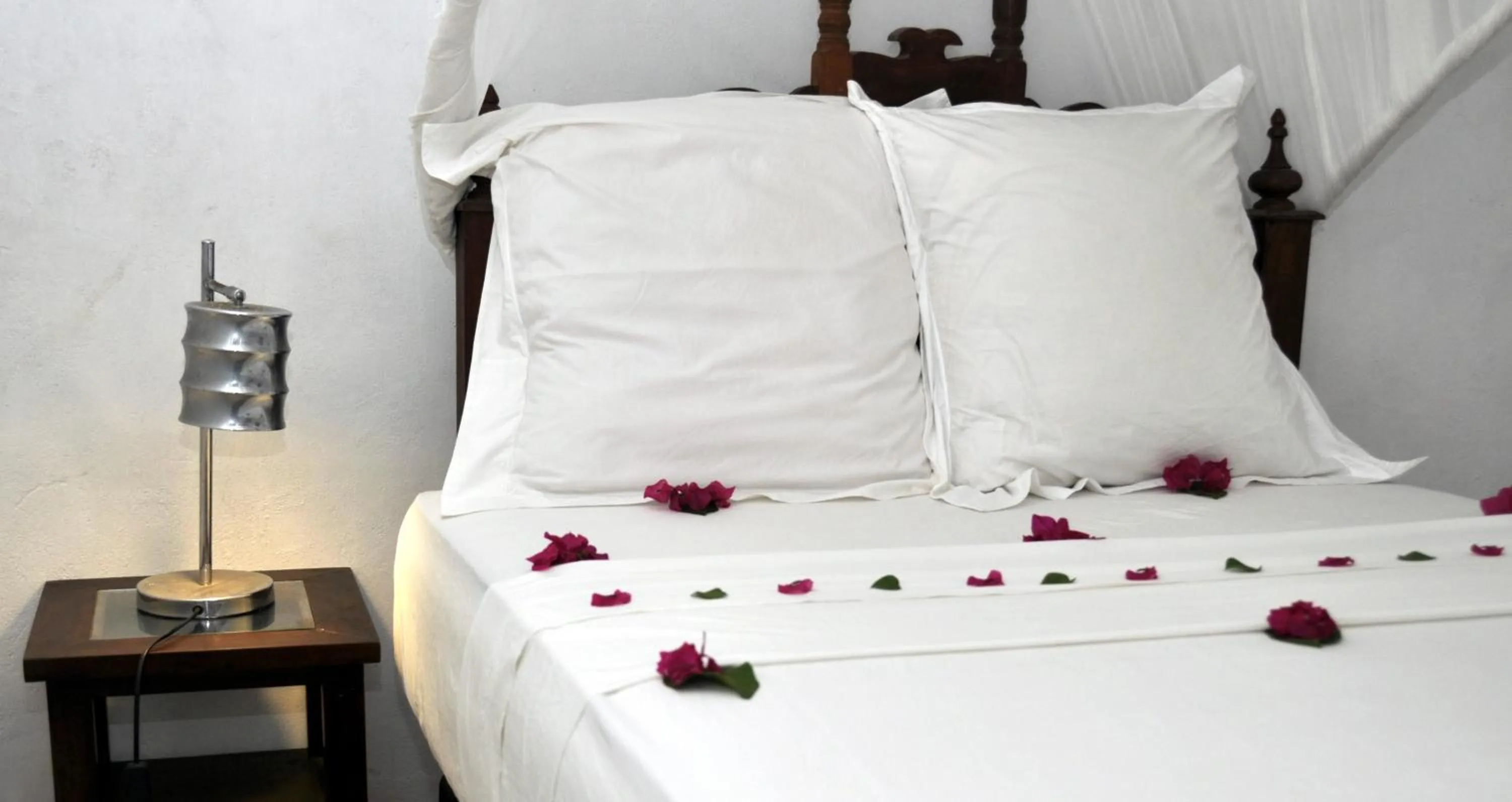 Decorative detail, Bed in The Red Pepper House