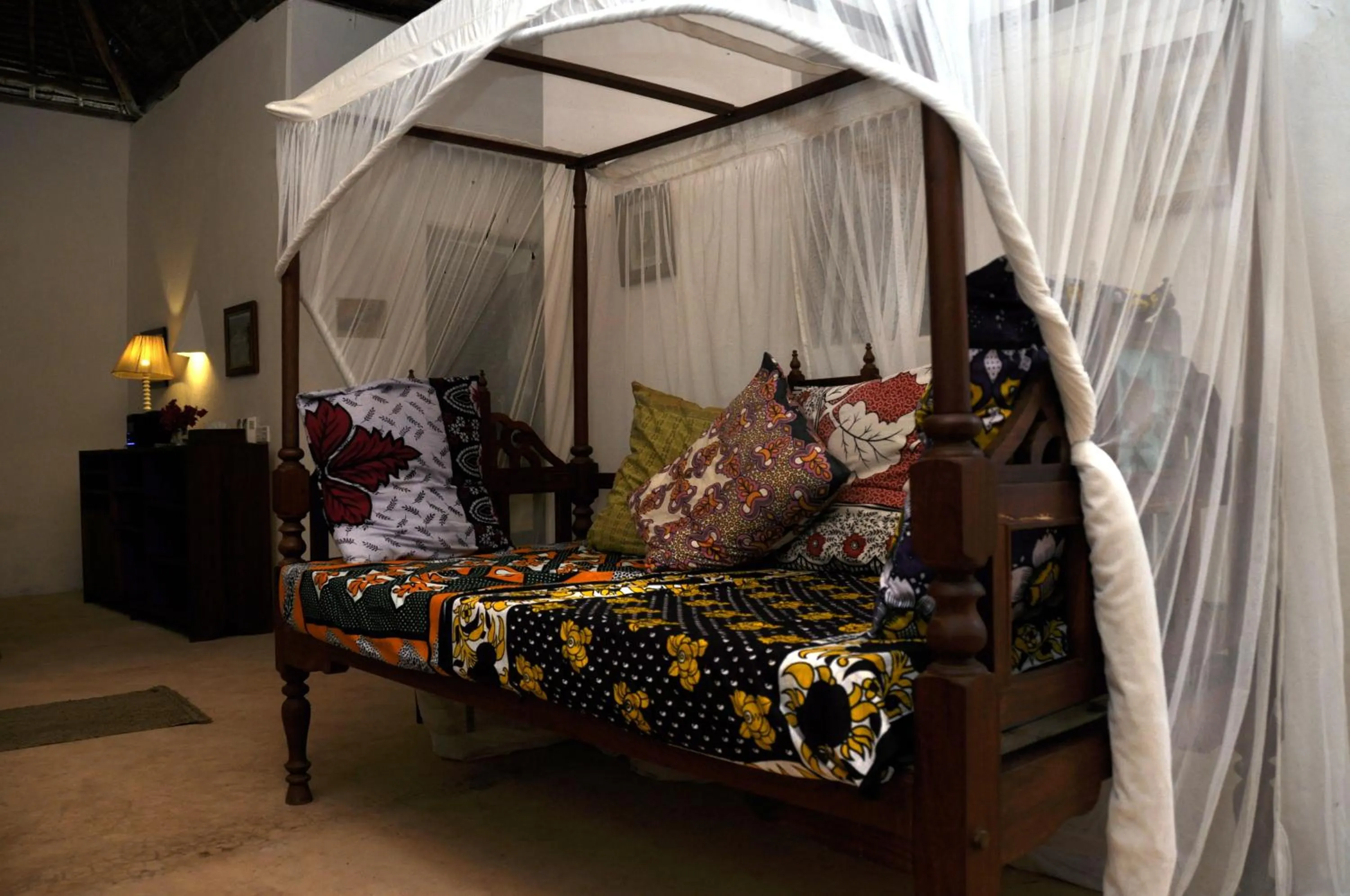Seating area, Bed in The Red Pepper House