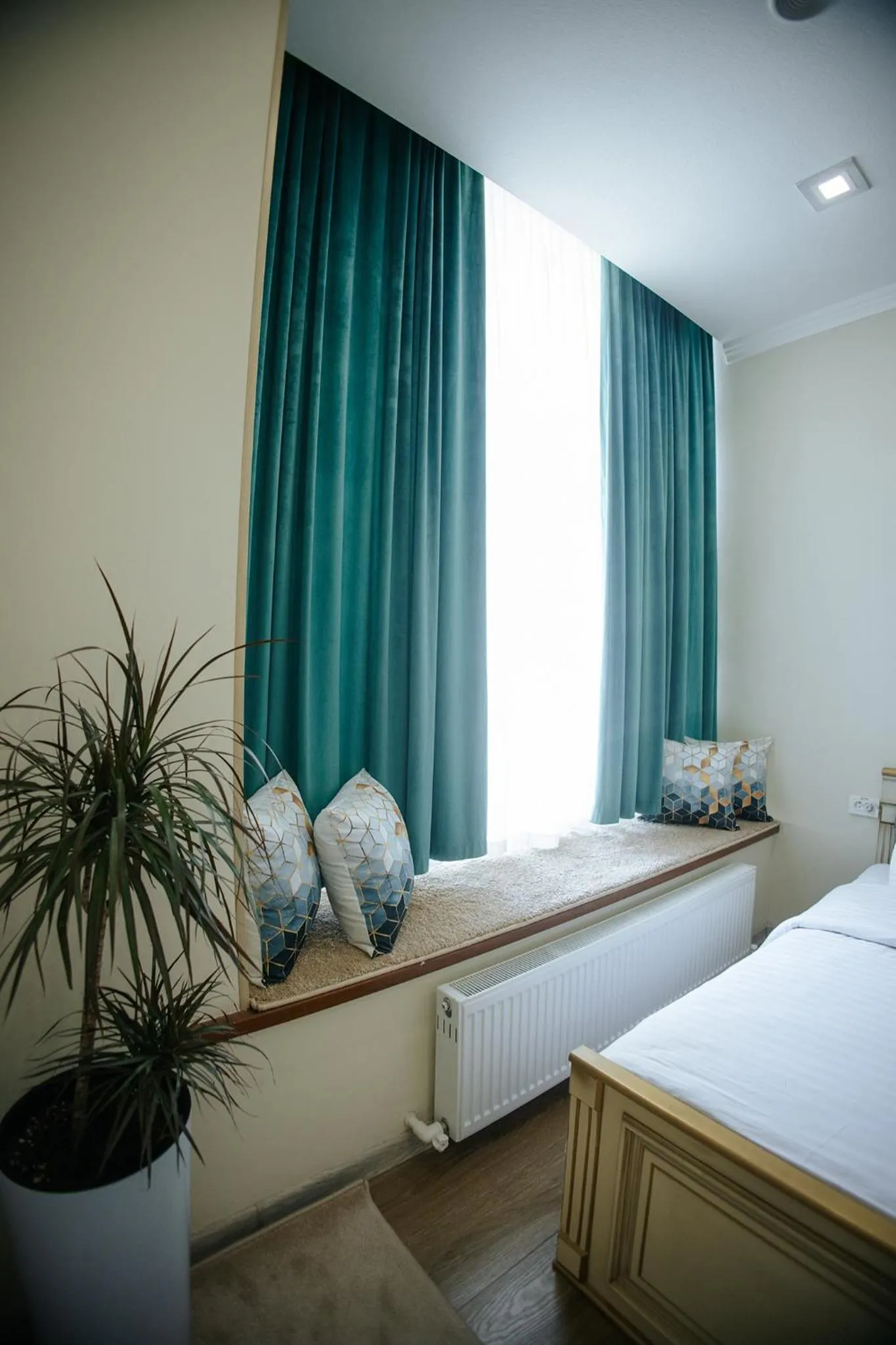 Bed in Like INN Hotel