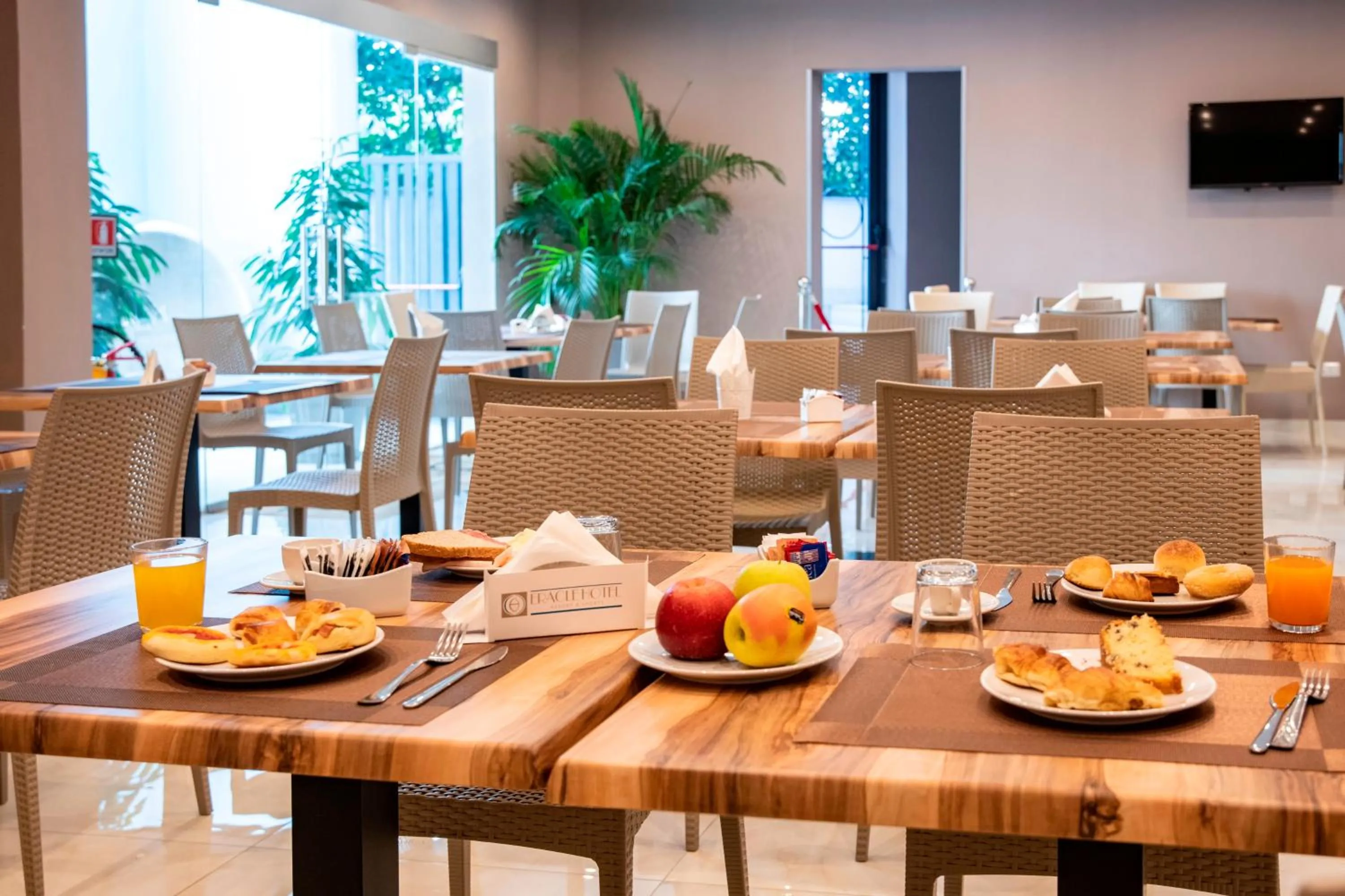 Food and drinks in Eracle Hotel