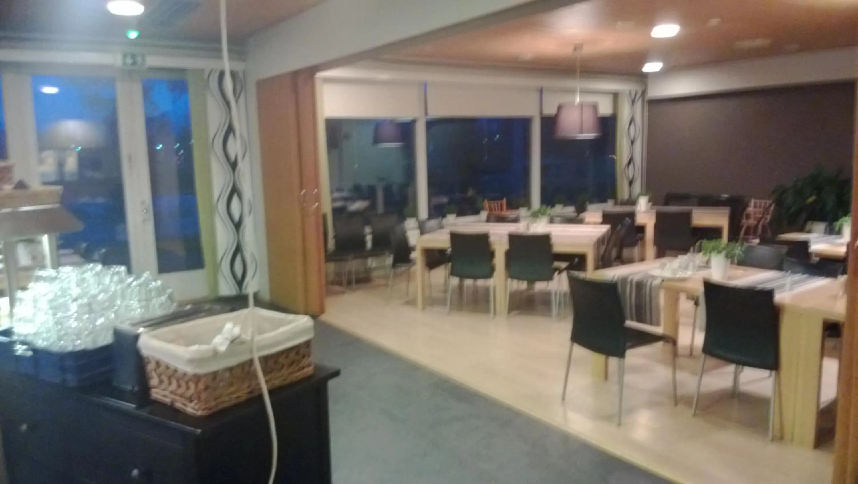 Restaurant/places to eat in Juthbacka Hotell