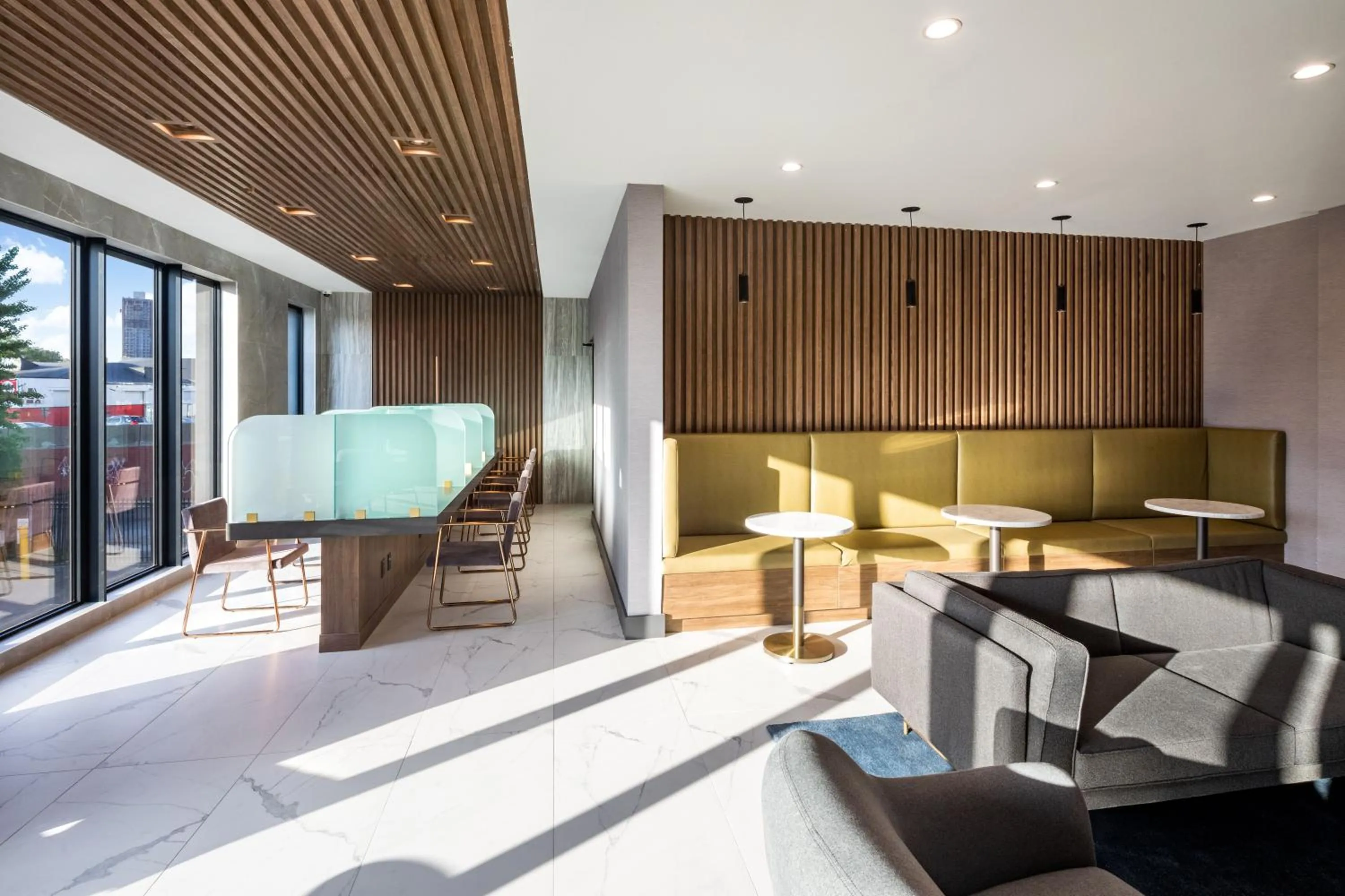 Business facilities in Global Luxury Suites at The Arches