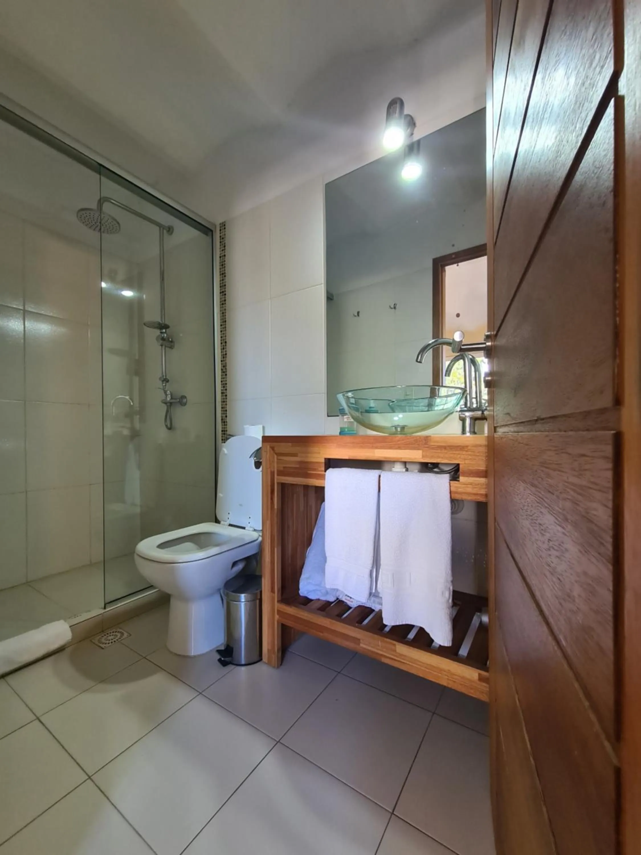 Shower in Nova Posada