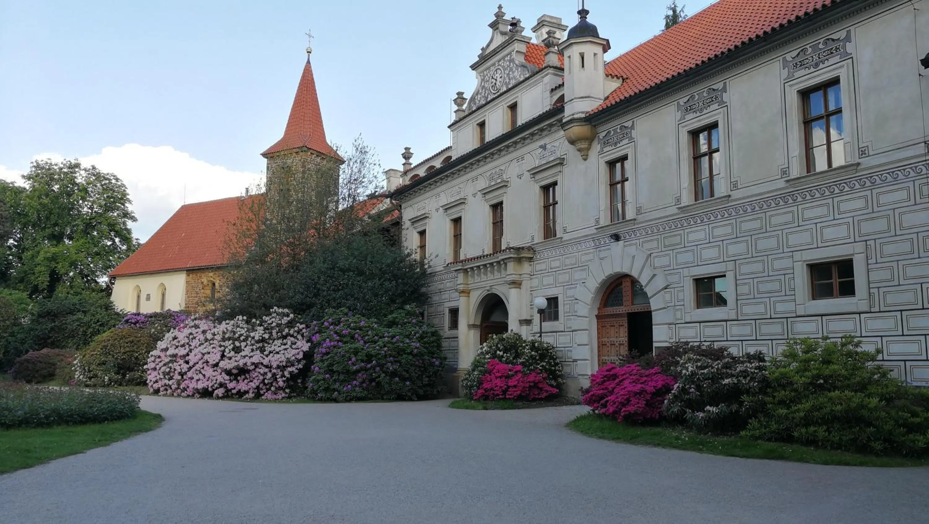 Off site in Hotel Tulipan Pruhonice