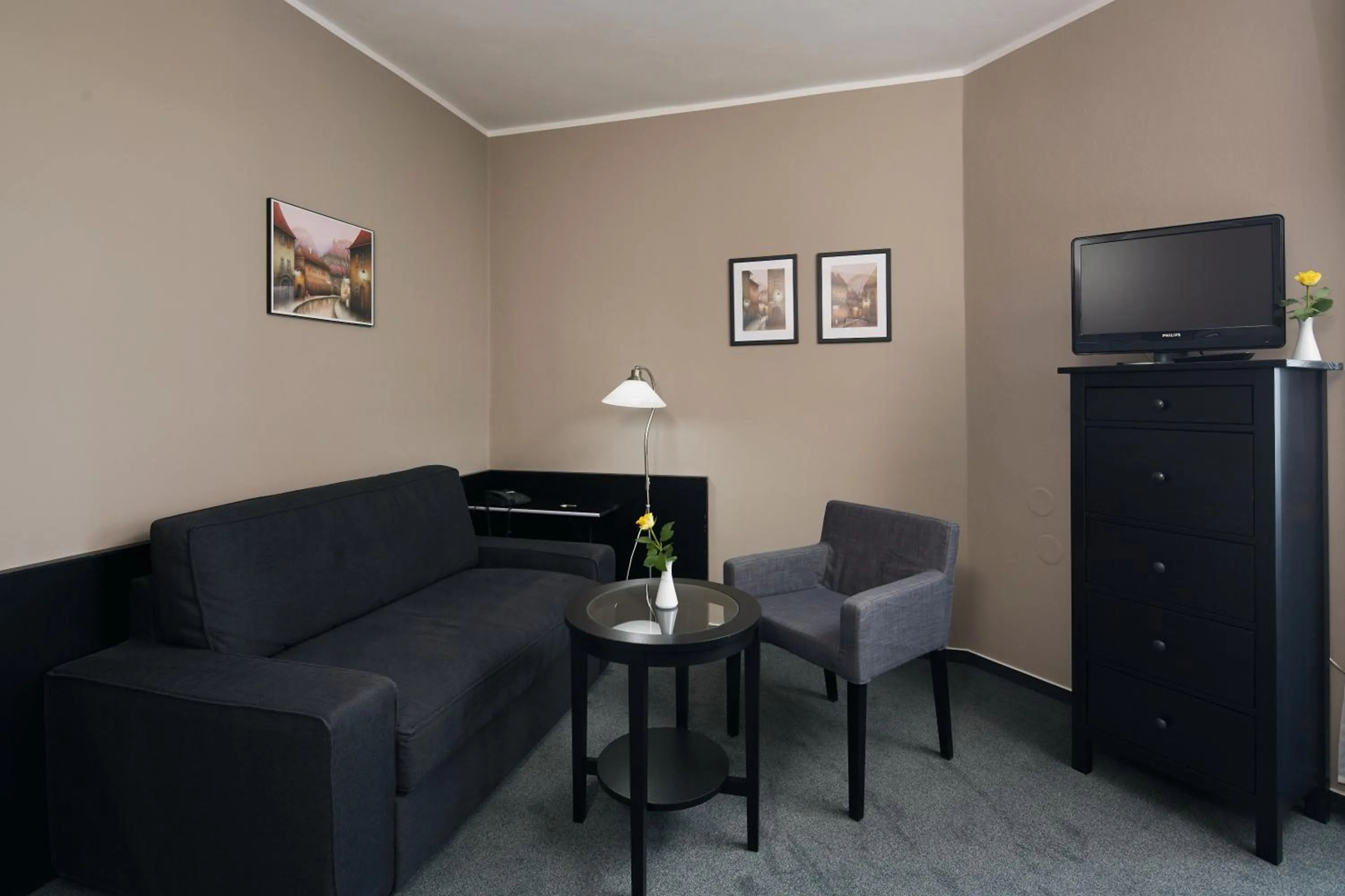 Property building in Hotel Tulipan Pruhonice