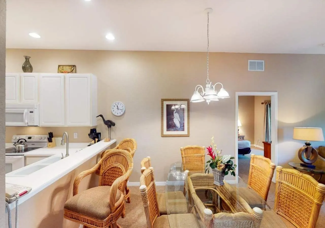 Restaurant/Places to Eat in Bahama Bay Resort by Wyndham Vacation Rentals - Near Disney