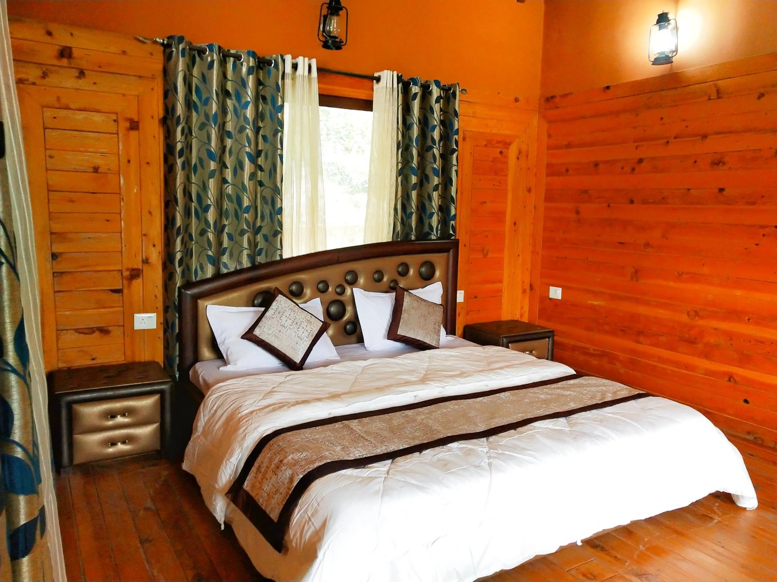 Bed in The Canadian Woods Resort