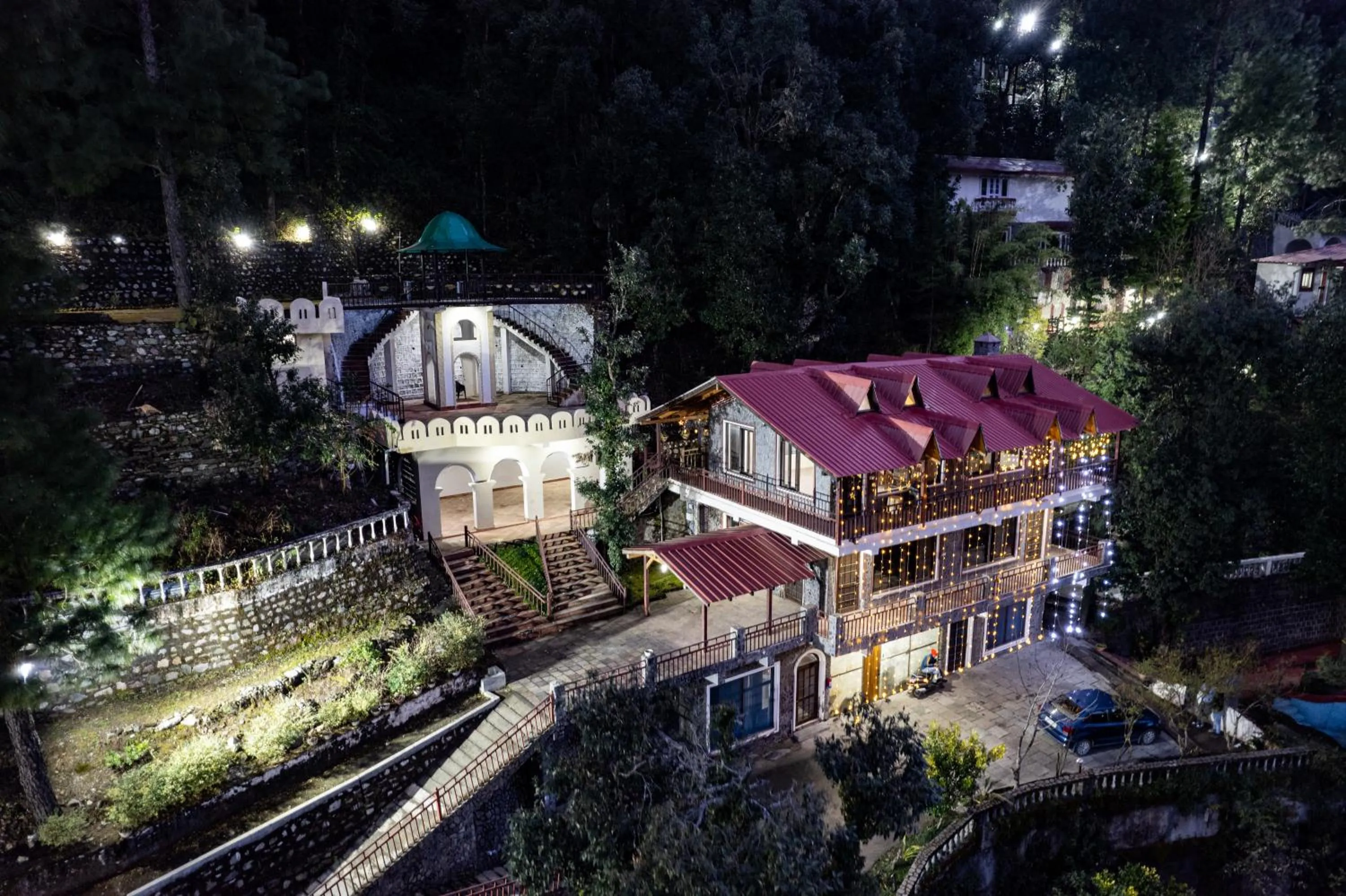 Property building in The Canadian Woods Resort