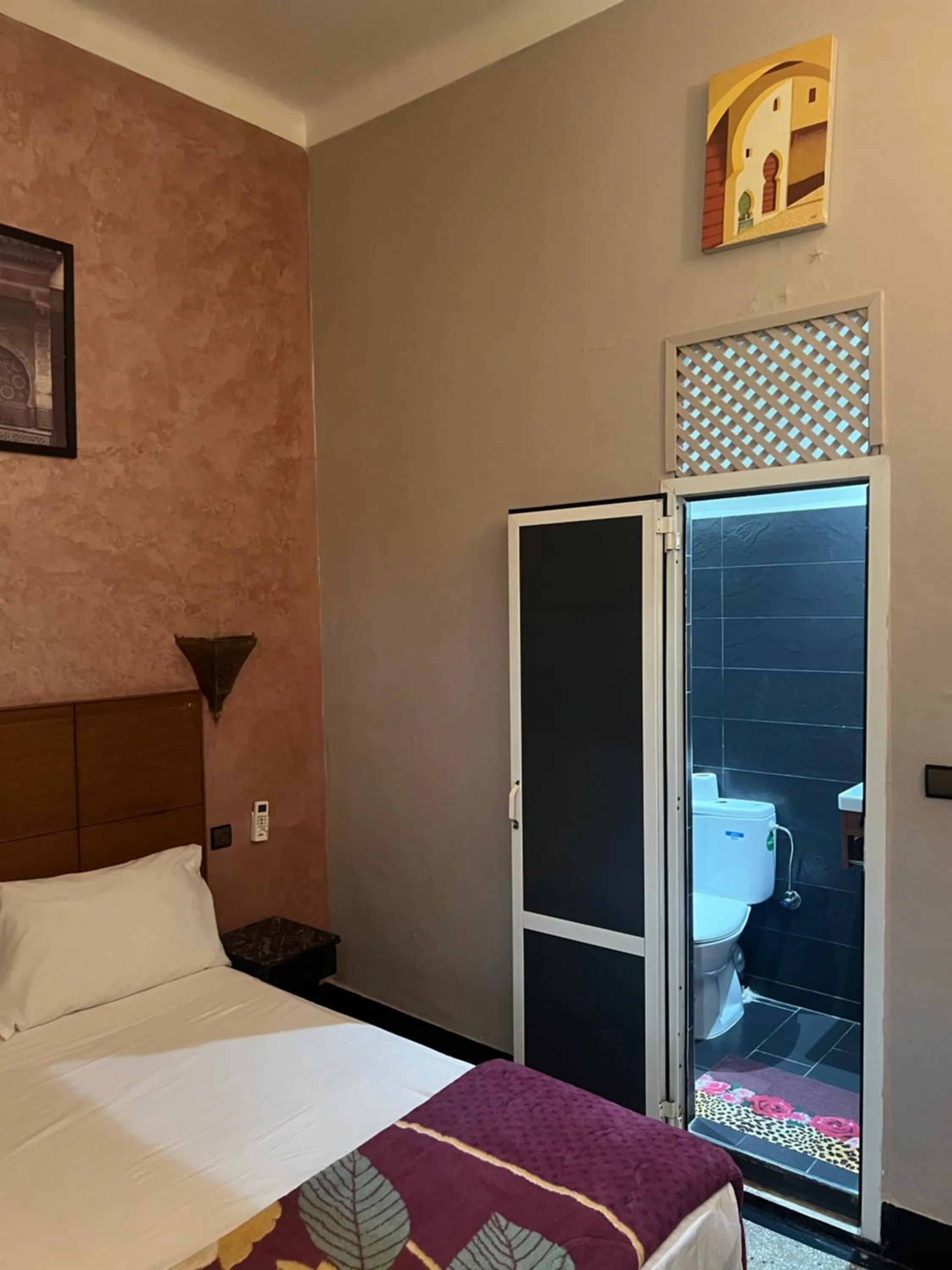 Photo of the whole room in Amor Hotel