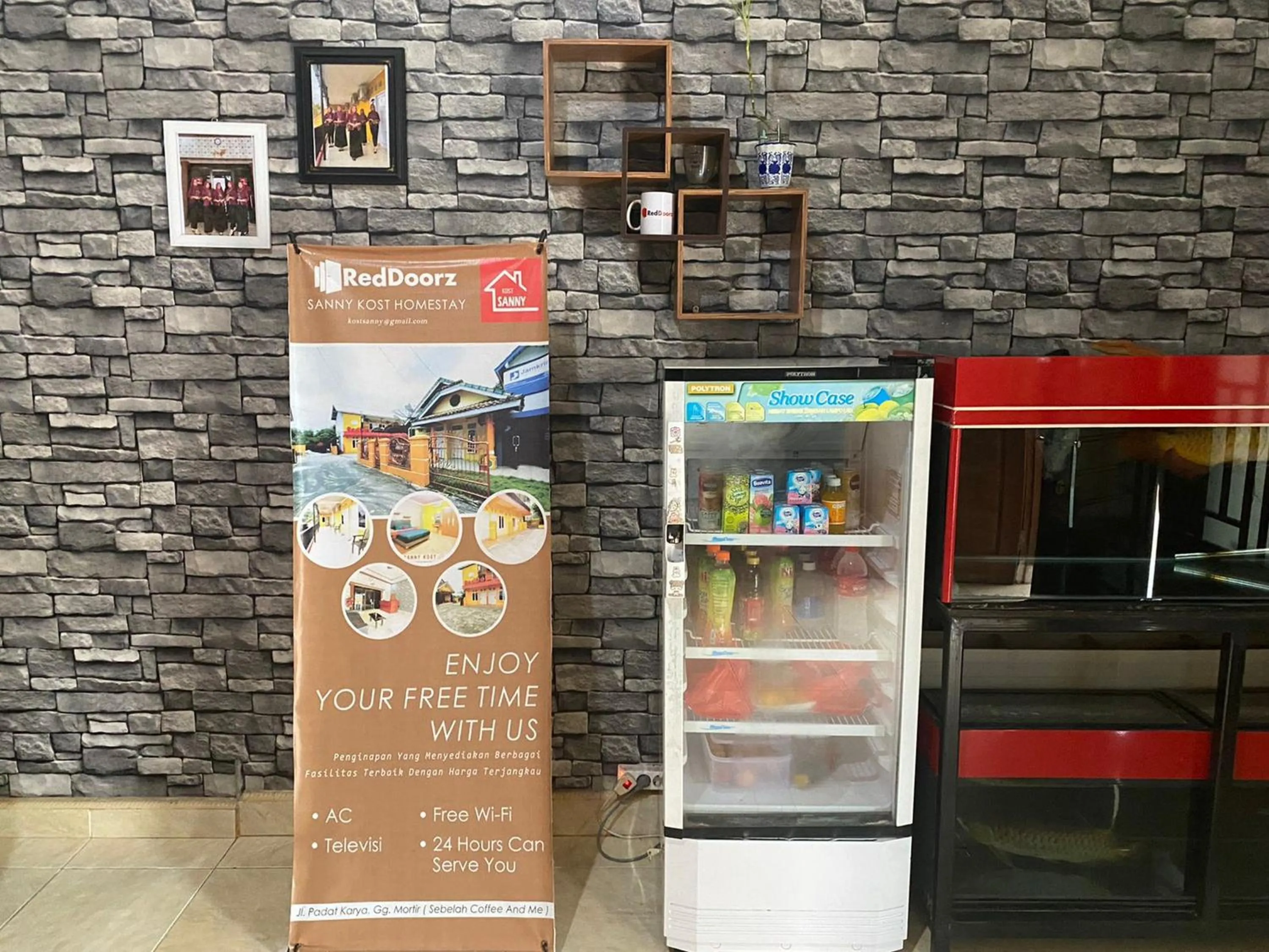 Lobby or reception in RedDoorz @ Jalan Padat Karya Prabumulih