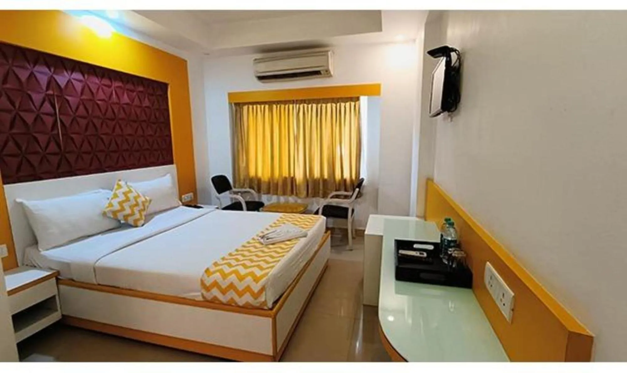 Bed in Via Stalin Pleasant Park - Triplicane