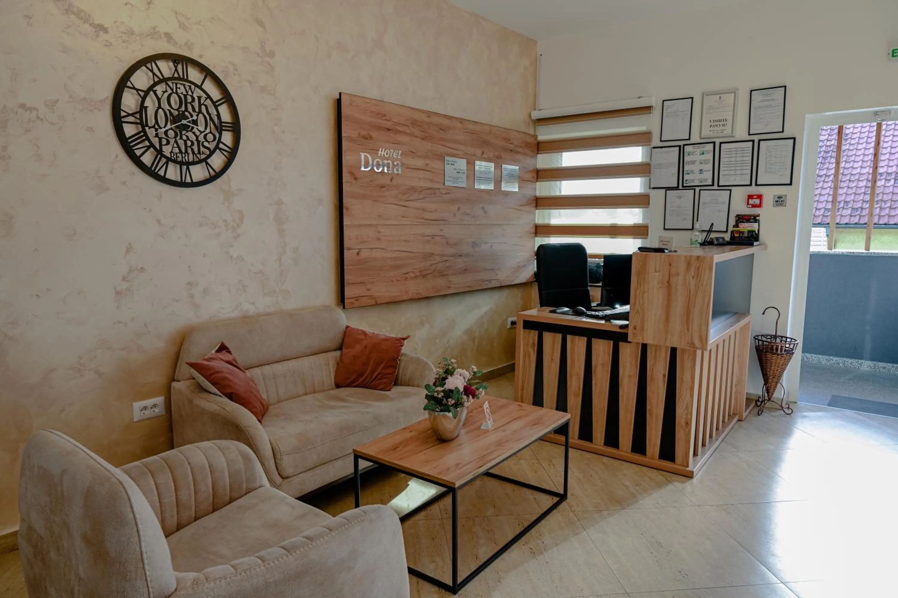 Lobby or reception in Dona, Altina