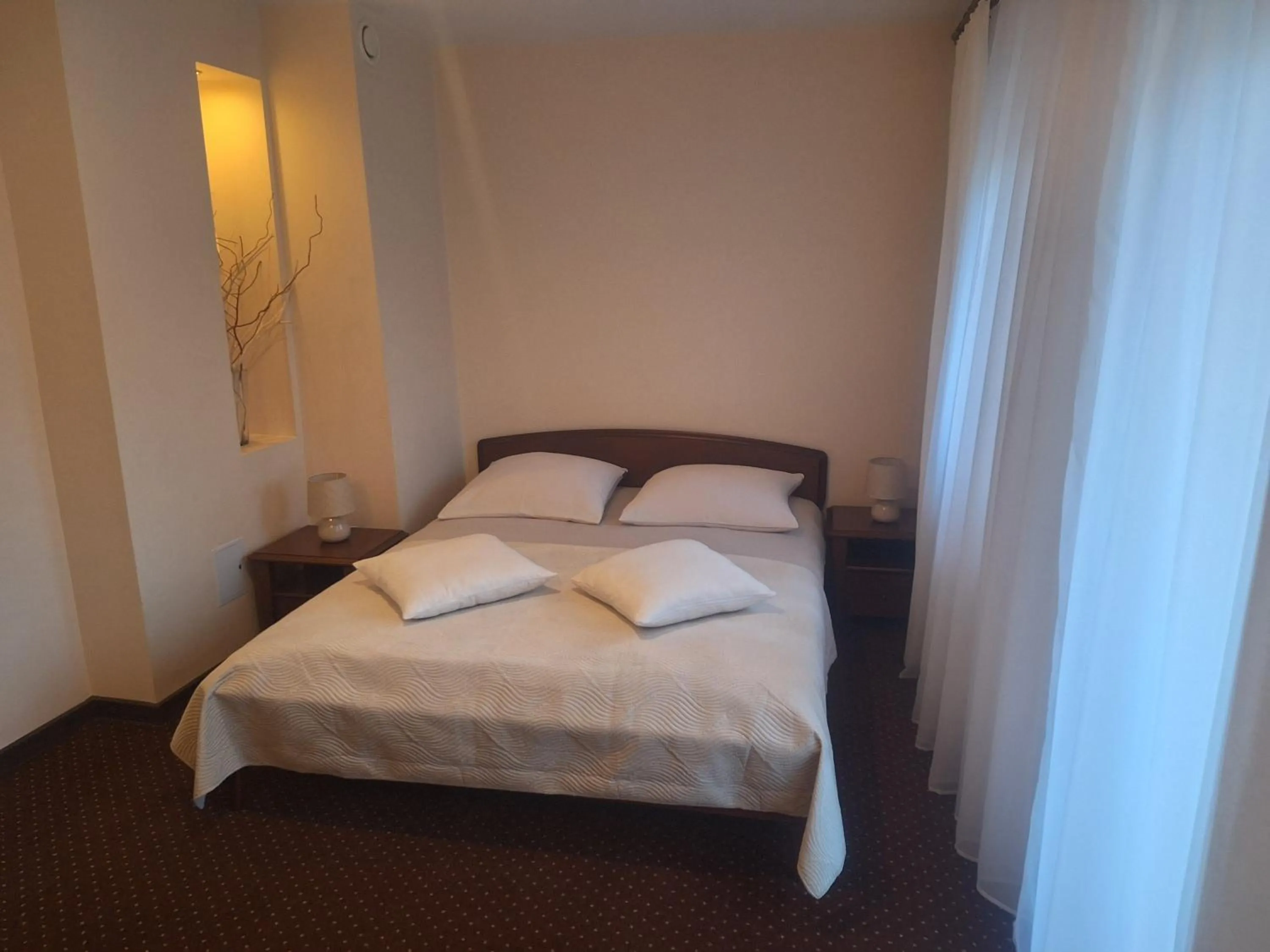 Bed in Hotel w Dobieszkowie