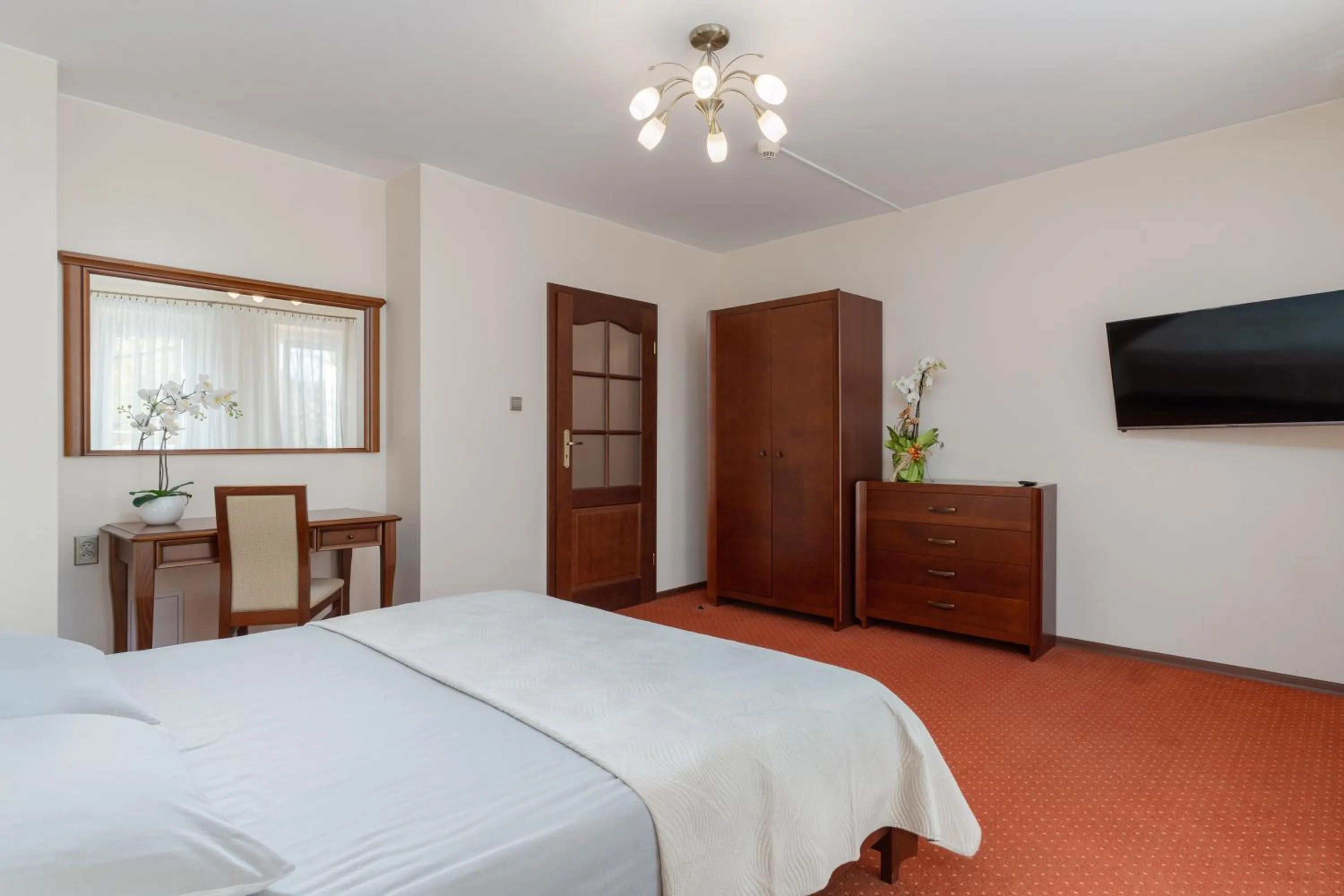 Bed in Hotel w Dobieszkowie