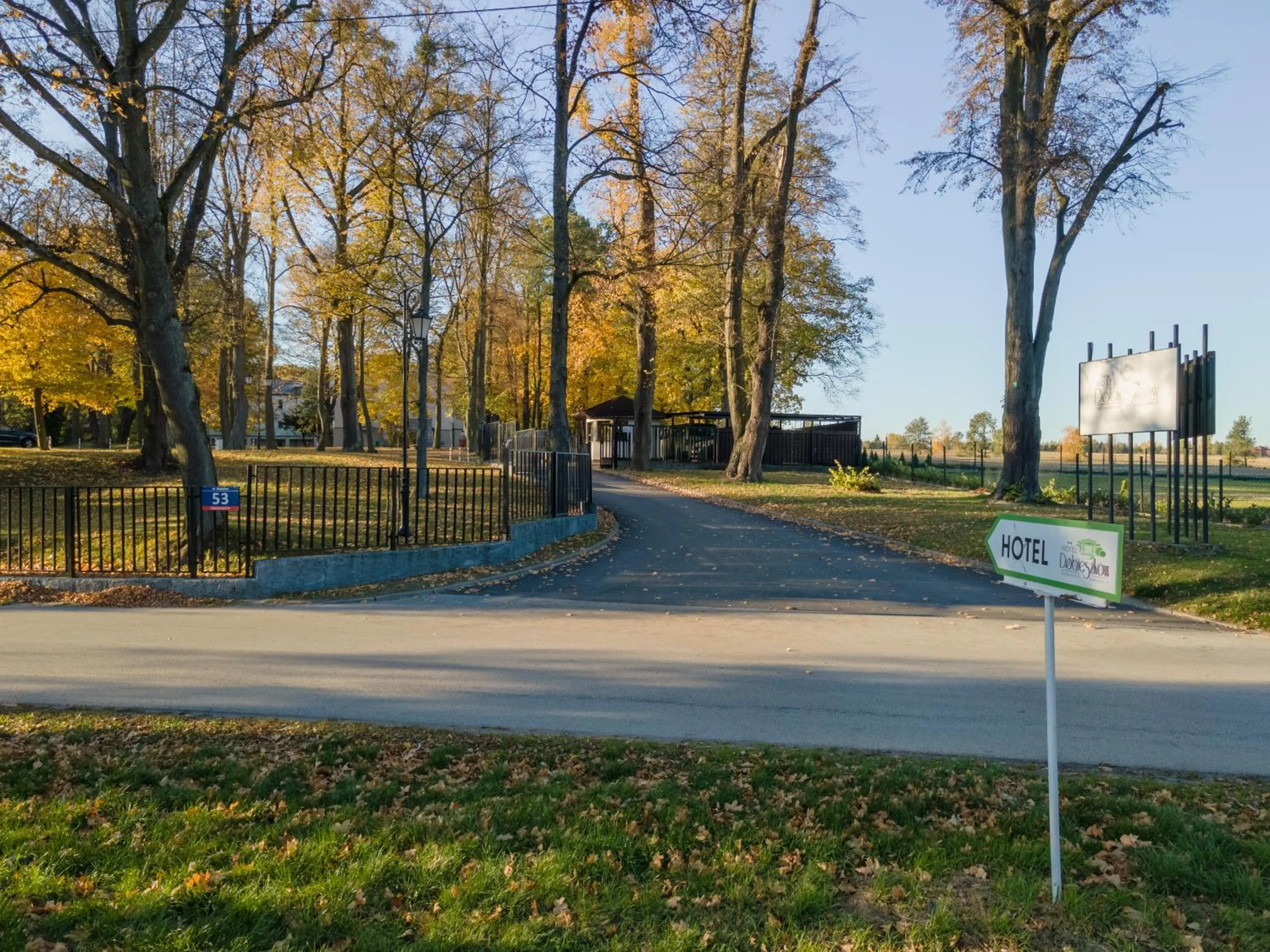 Hotel w Dobieszkowie